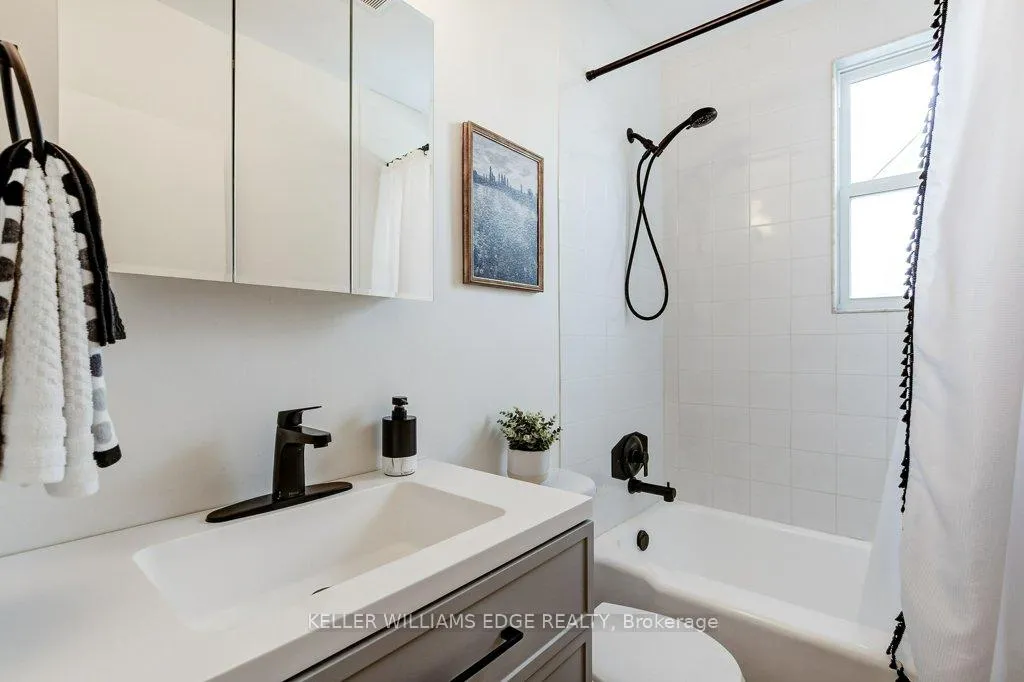 Photo 15 of 202 Erindale Avenue, Hamilton, Rosedale — HOMEH