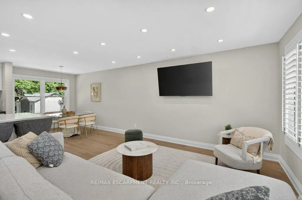 Photo 3 of 603 Cornick Drive, Burlington, Brant — HOMEH