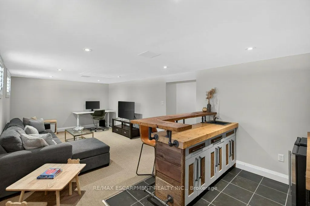 Photo 16 of 603 Cornick Drive, Burlington, Brant — HOMEH