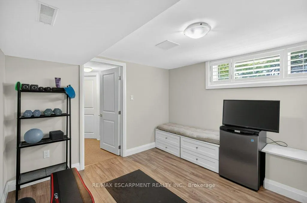 Photo 21 of 603 Cornick Drive, Burlington, Brant — HOMEH