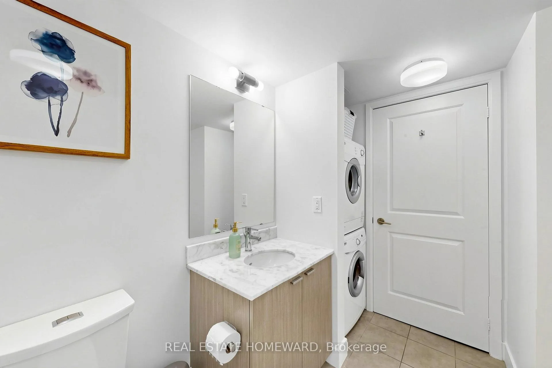 Photo 11 of Unit 402, 23 Sheppard Avenue E, North York, Willowdale East — HOMEH