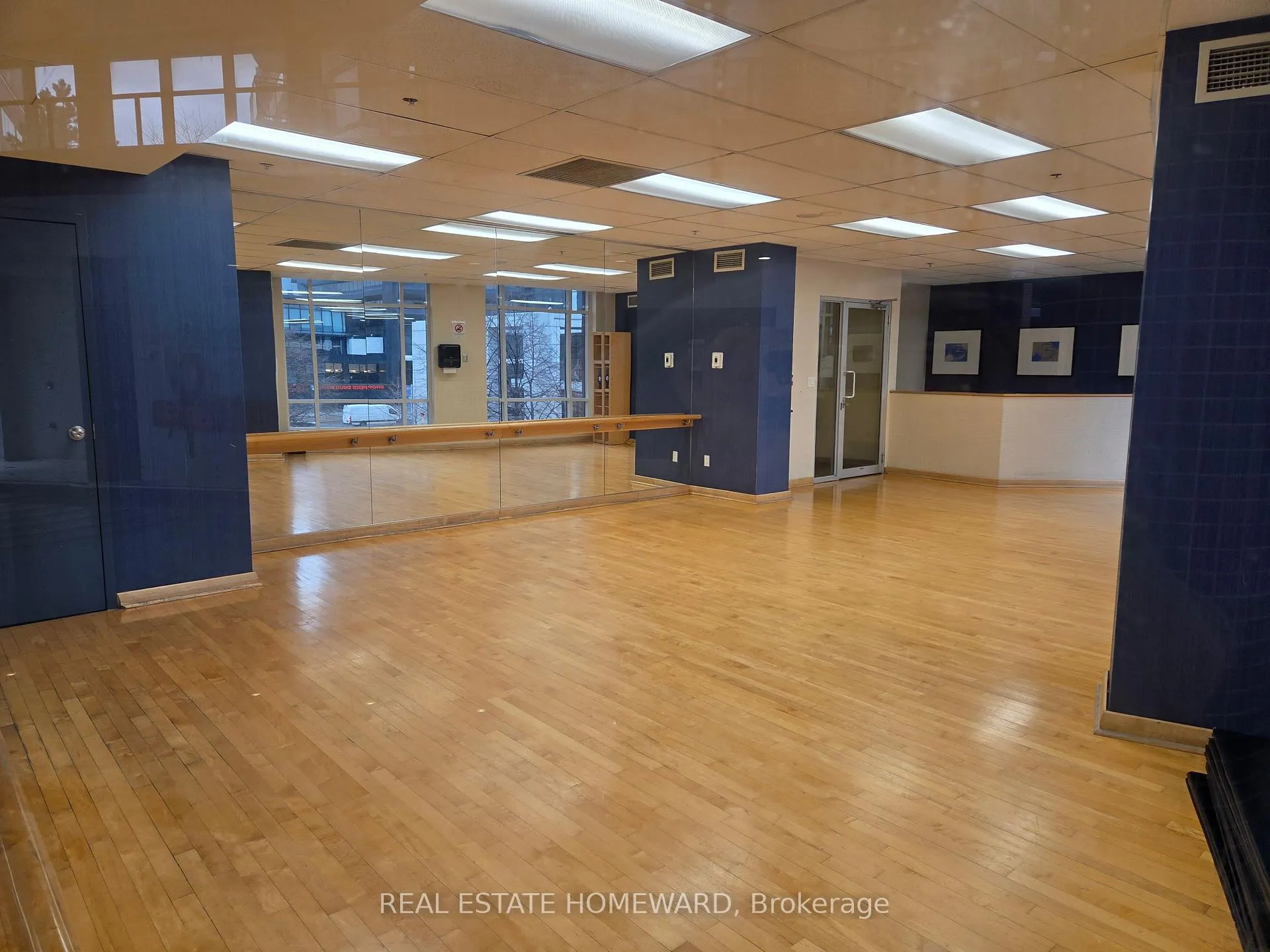 Photo 21 of Unit 402, 23 Sheppard Avenue E, North York, Willowdale East — HOMEH
