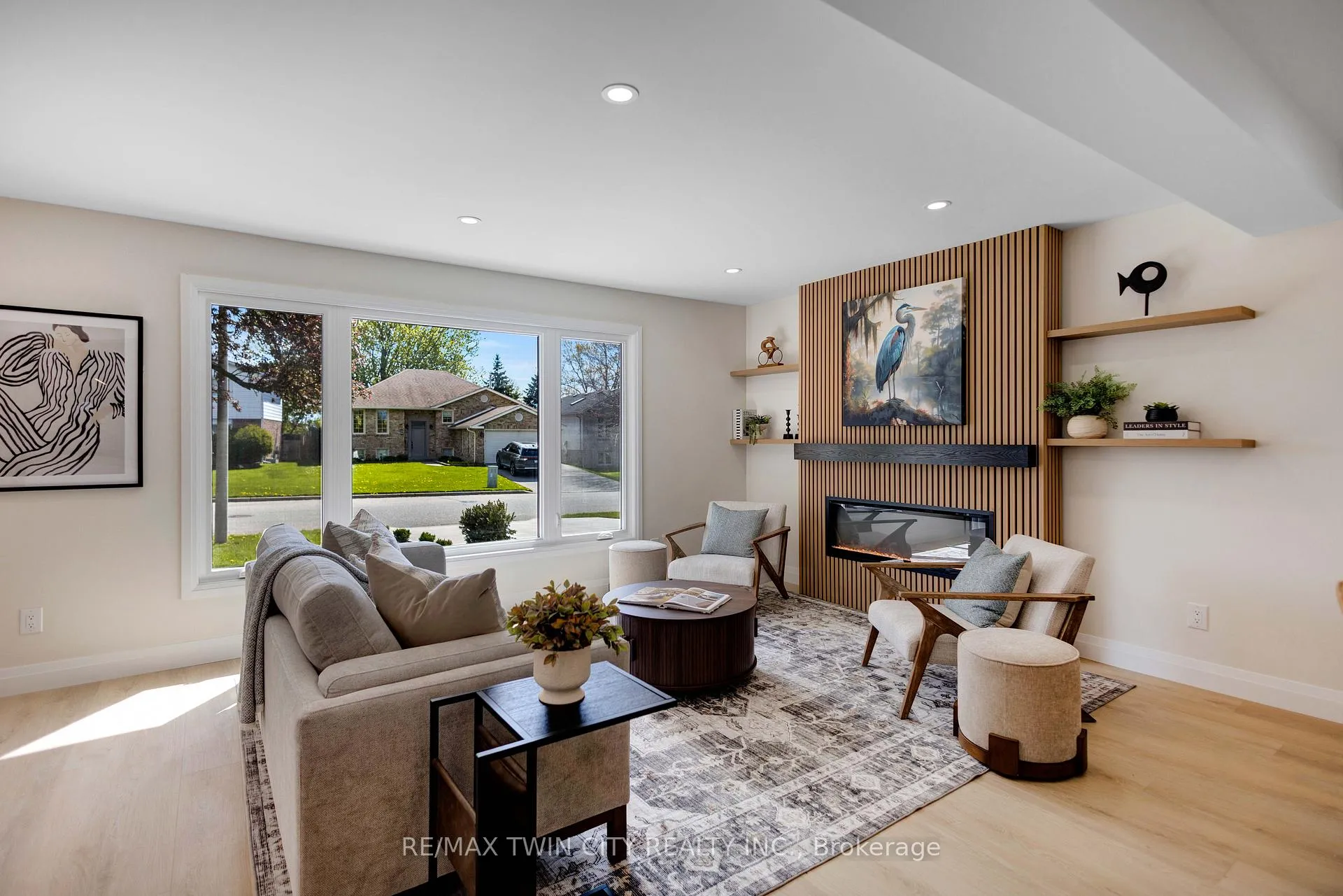 Photo 5 of 17 Northville Drive, Brant, Paris — HOMEH