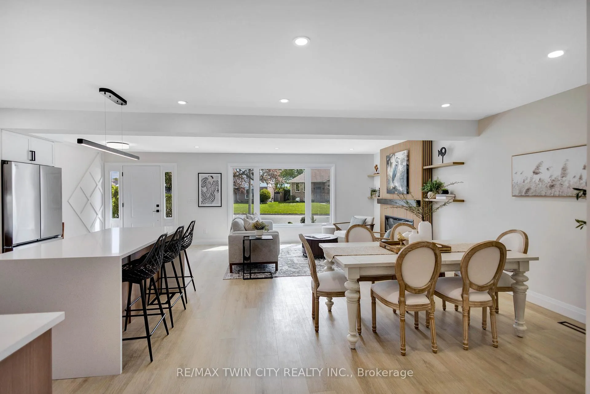 Photo 10 of 17 Northville Drive, Brant, Paris — HOMEH