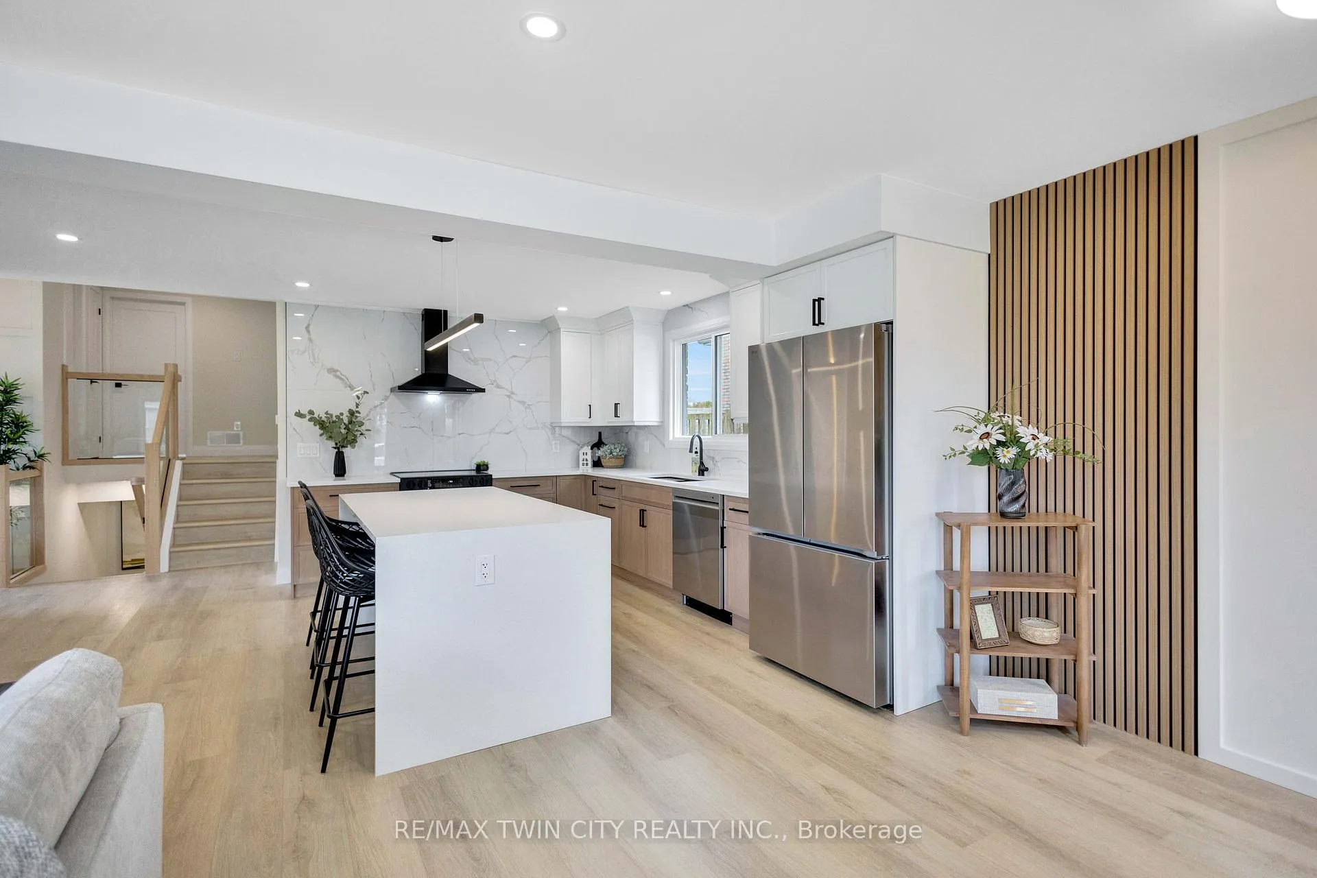 Photo 11 of 17 Northville Drive, Brant, Paris — HOMEH
