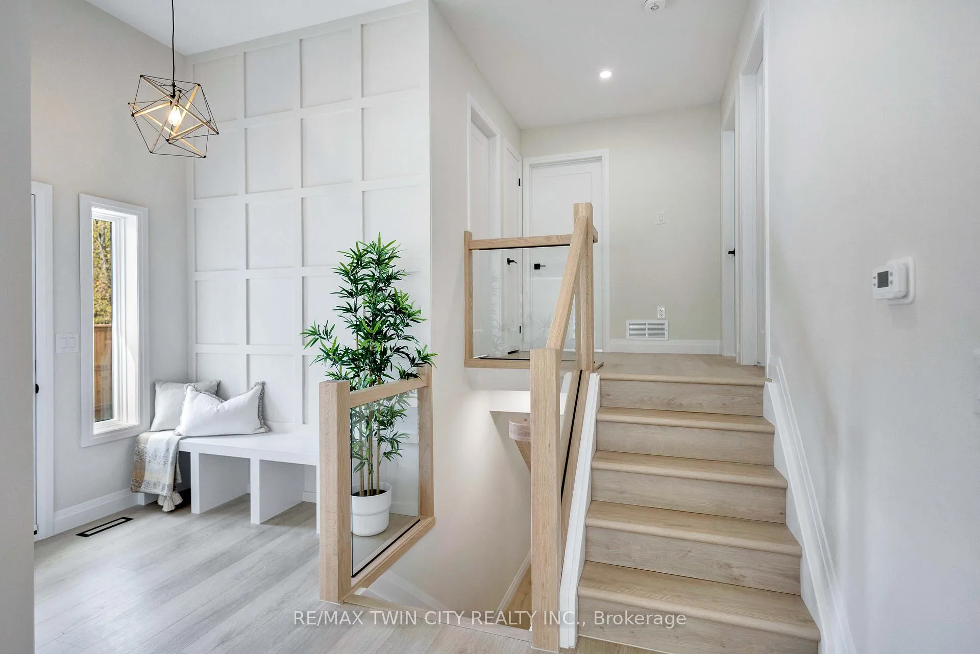 Photo 16 of 17 Northville Drive, Brant, Paris — HOMEH