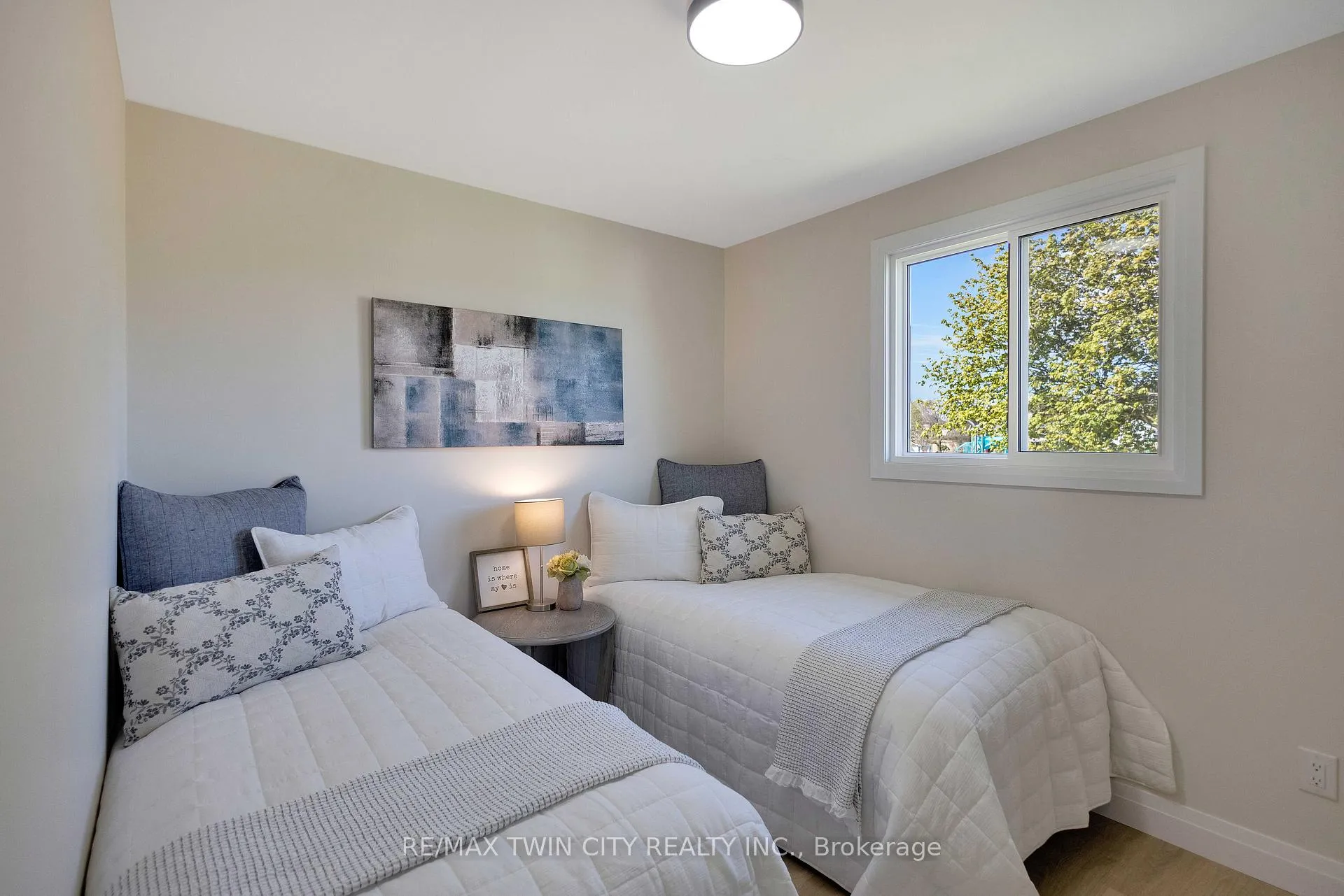 Photo 19 of 17 Northville Drive, Brant, Paris — HOMEH