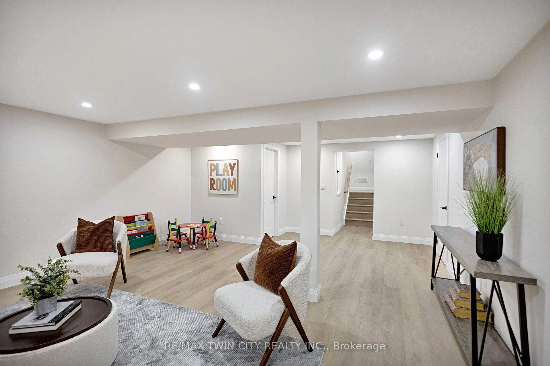 Photo 30 of 17 Northville Drive, Brant, Paris — HOMEH