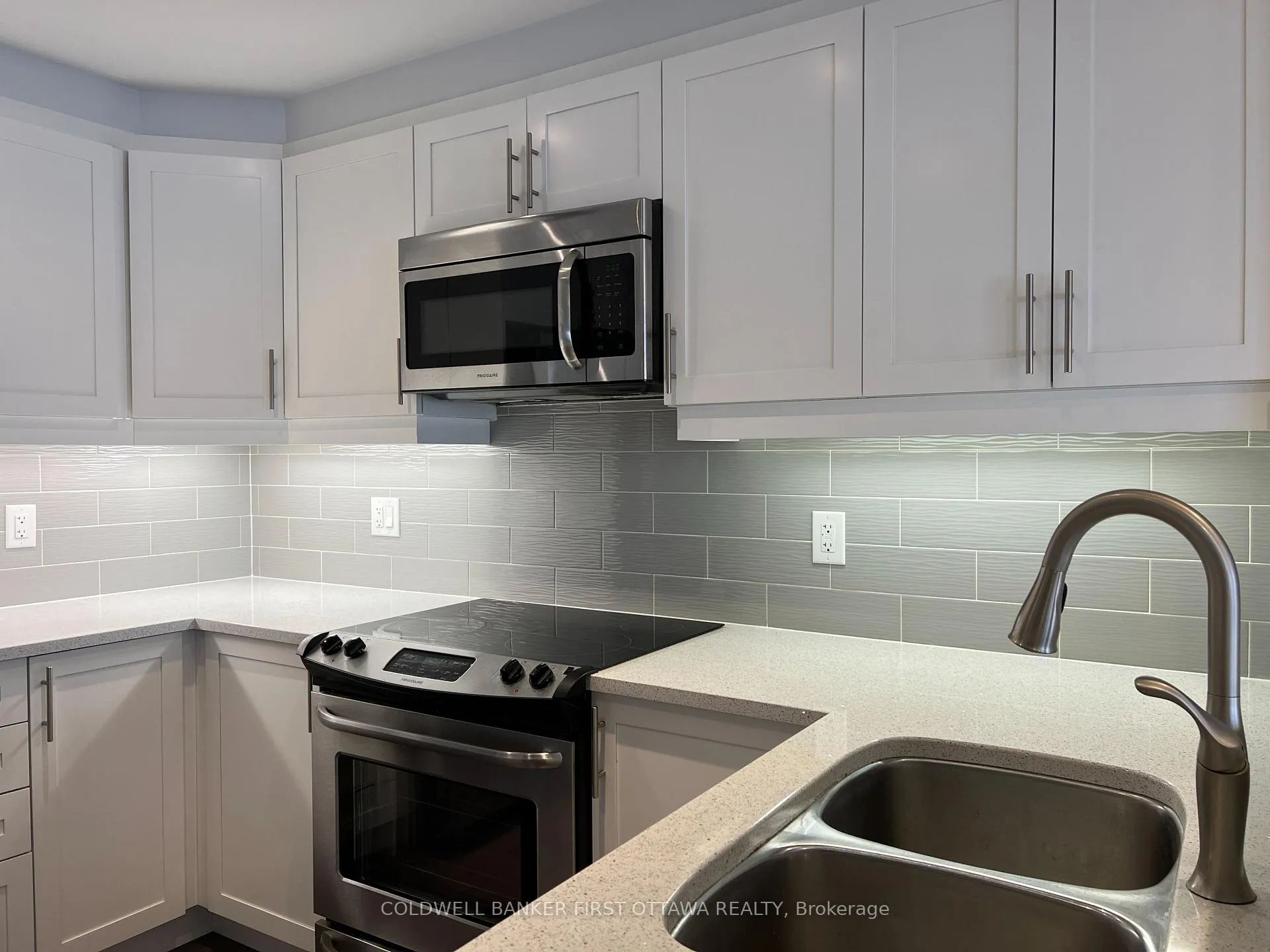 Photo 12 of 793 Mayfly Crescent, Ottawa, Barrhaven - Half Moon Bay — HOMEH