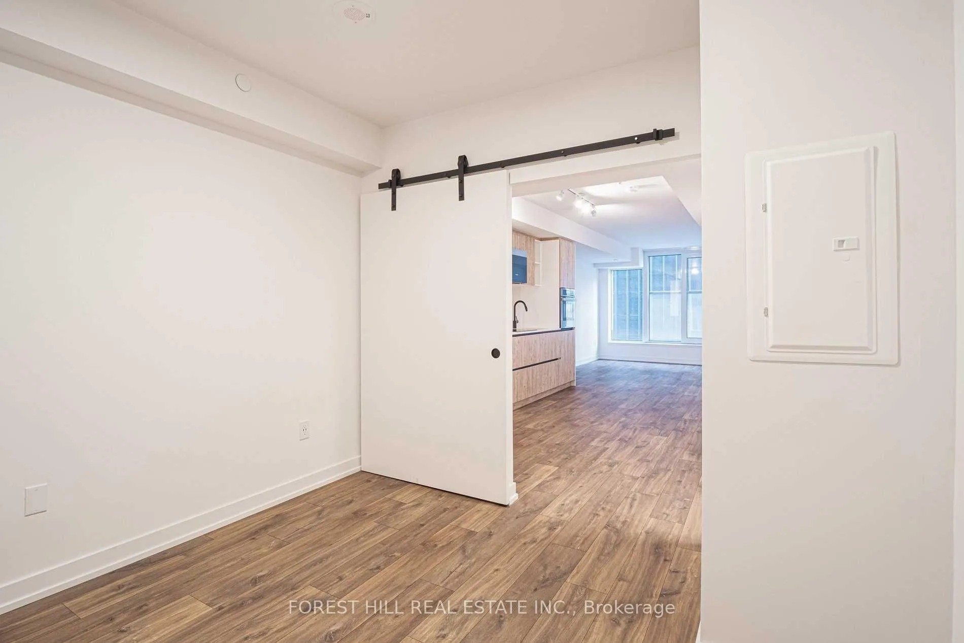Photo 6 of Unit 407, 2 Augusta Avenue, Toronto, Waterfront Communities — HOMEH