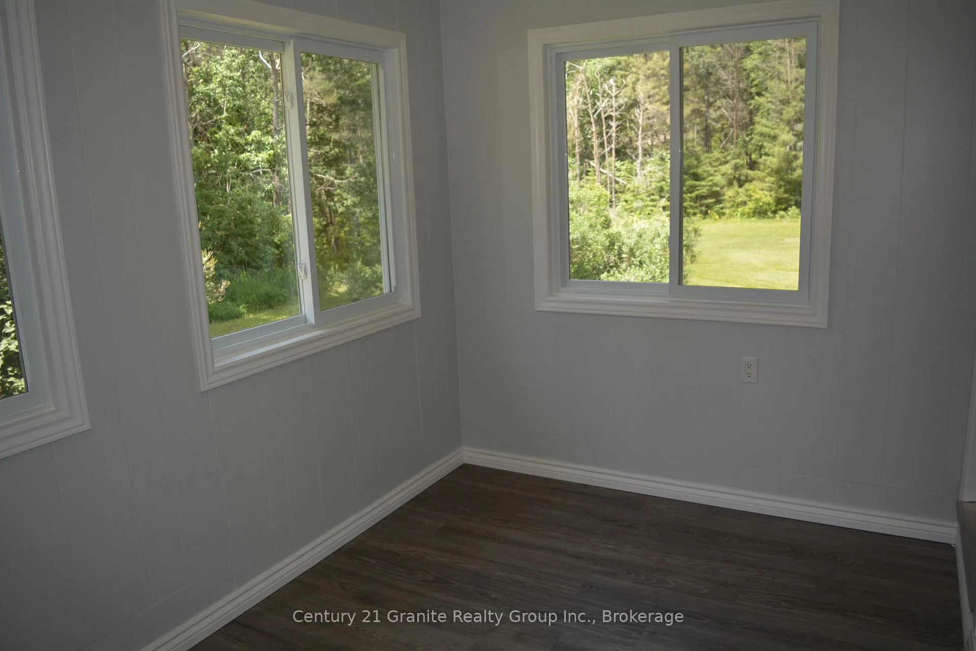 Photo 5 of 671 Hastings Street N, Bancroft, Bancroft Ward — HOMEH
