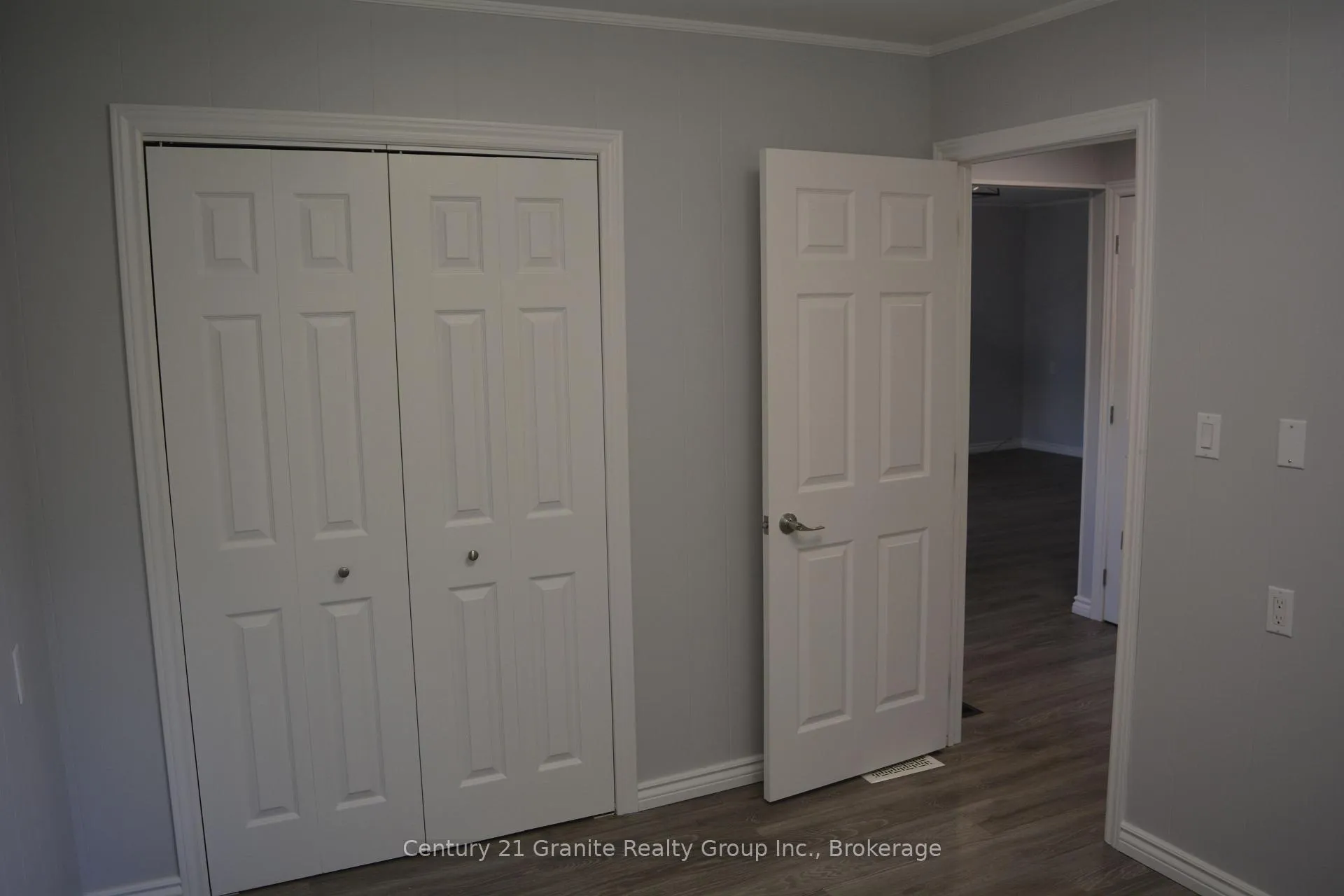Photo 11 of 671 Hastings Street N, Bancroft, Bancroft Ward — HOMEH