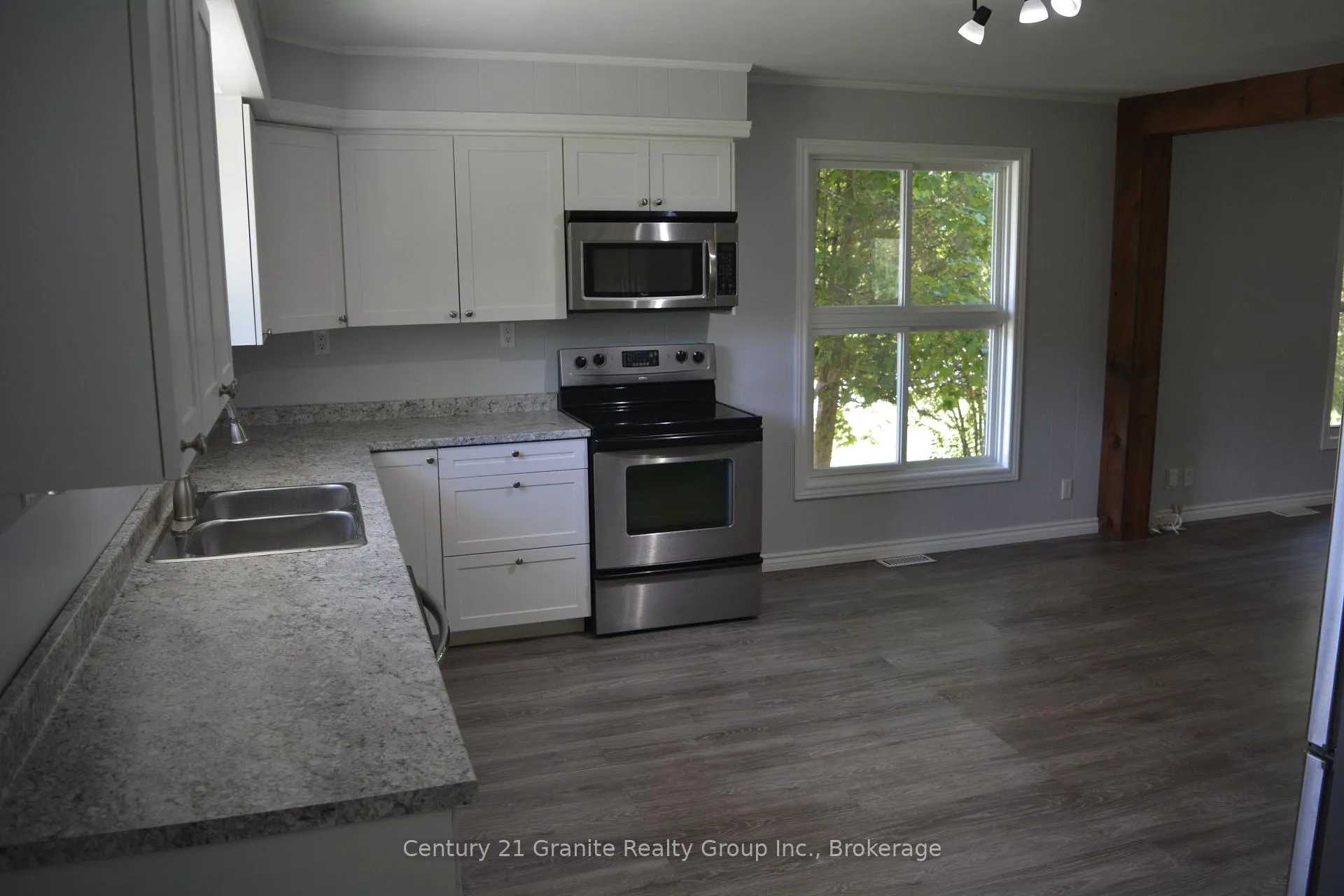 Photo 14 of 671 Hastings Street N, Bancroft, Bancroft Ward — HOMEH
