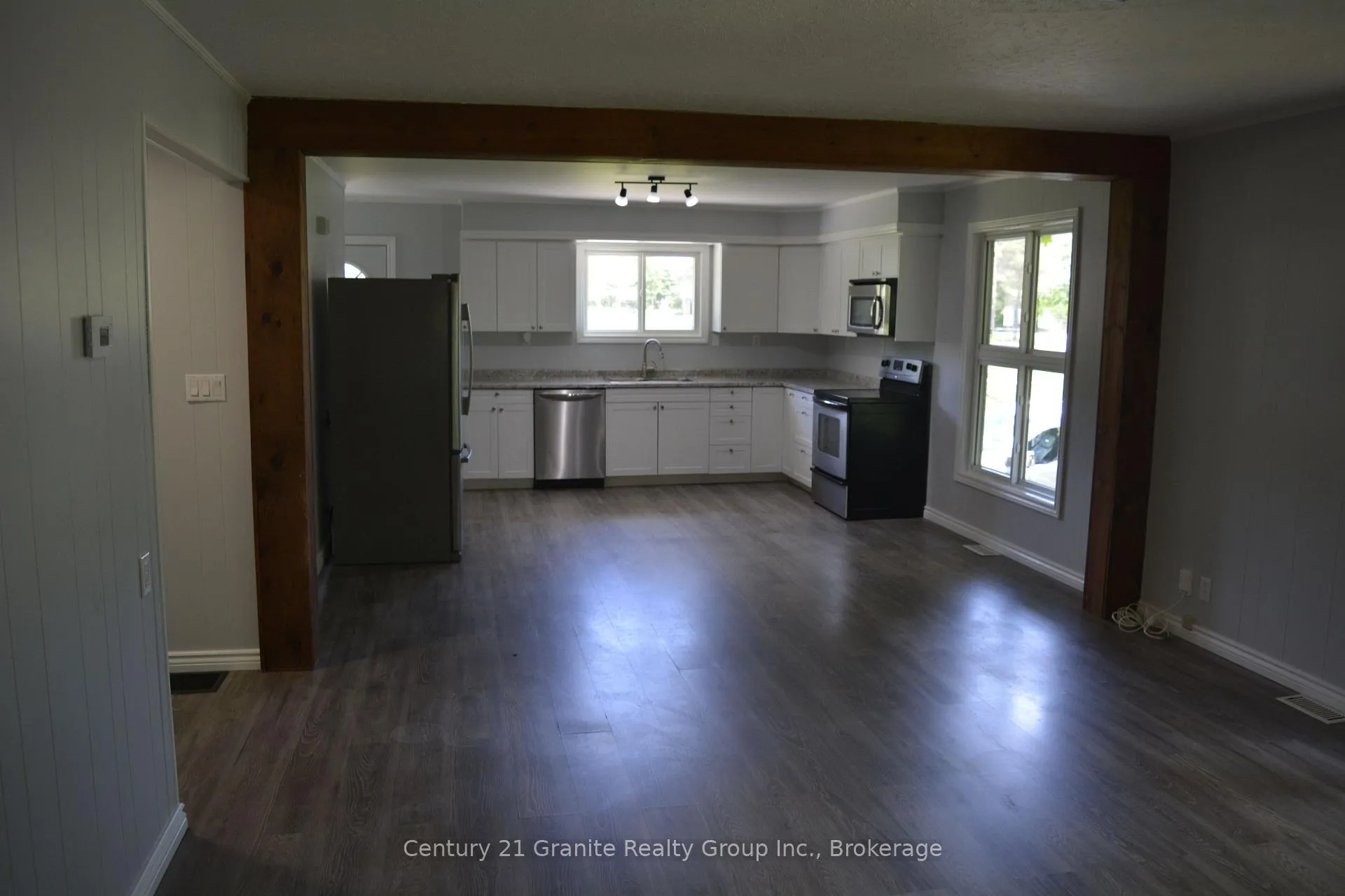 Photo 17 of 671 Hastings Street N, Bancroft, Bancroft Ward — HOMEH