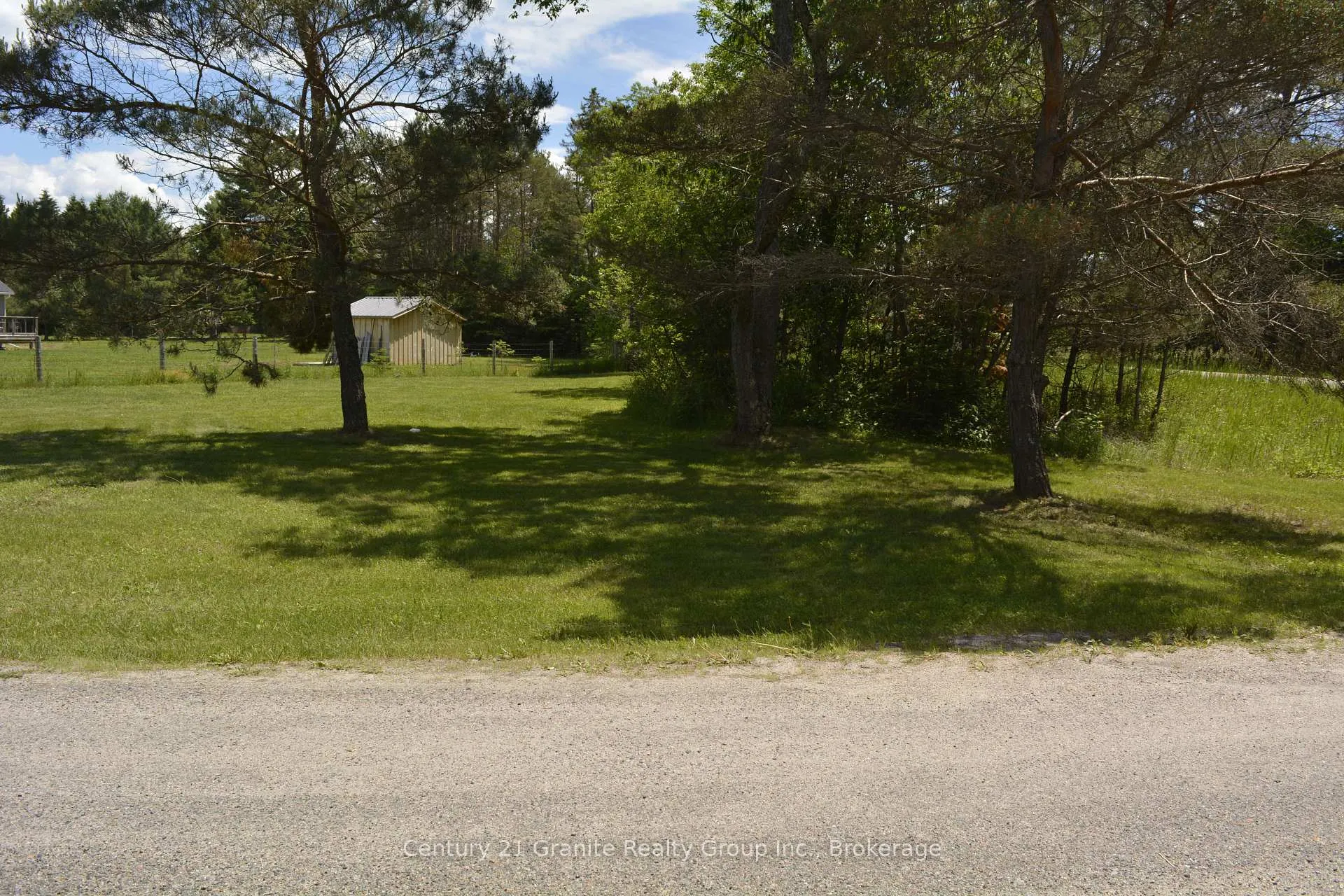 Photo 37 of 671 Hastings Street N, Bancroft, Bancroft Ward — HOMEH