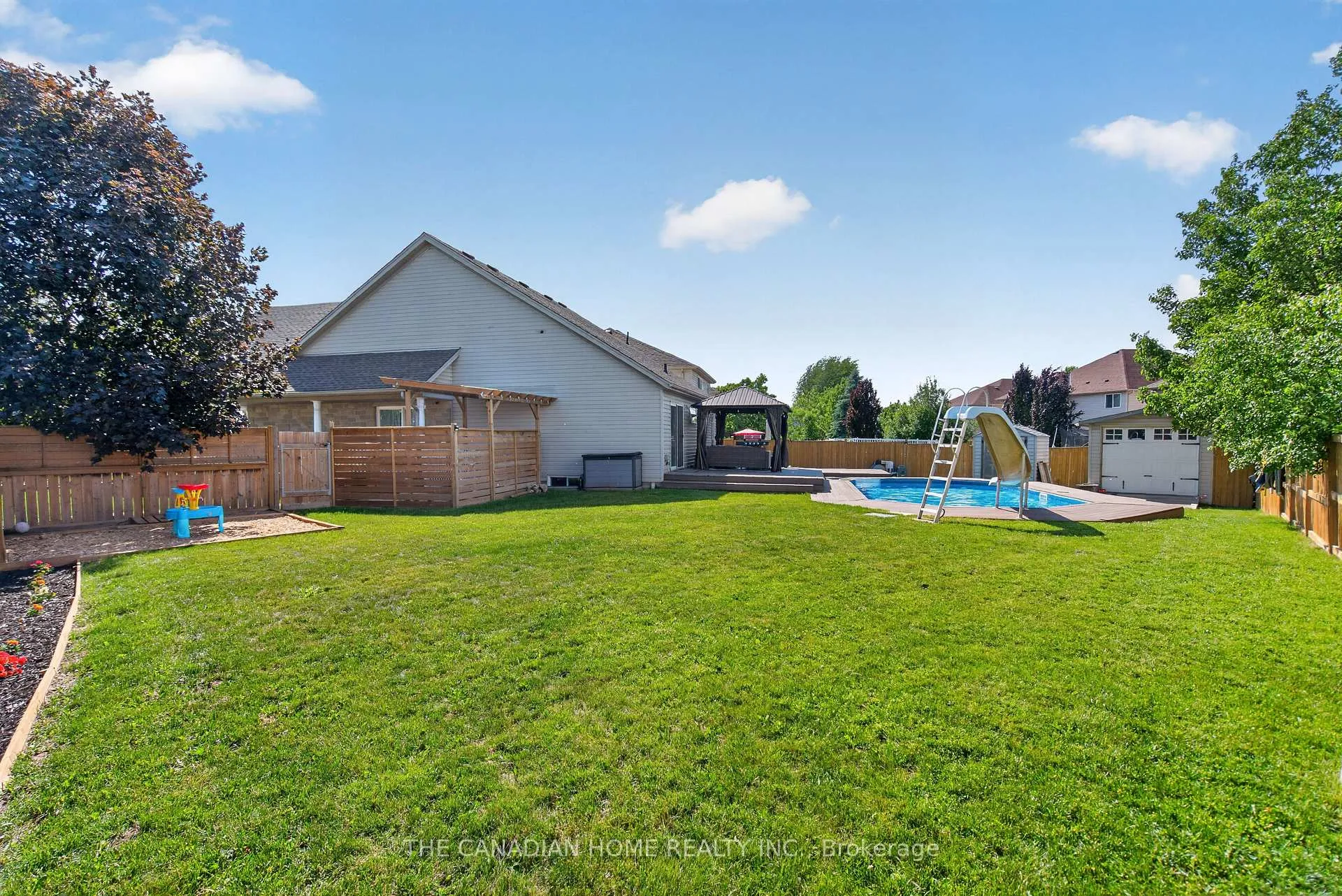 Photo 10 of 339 Kerwood Drive, Cambridge — HOMEH