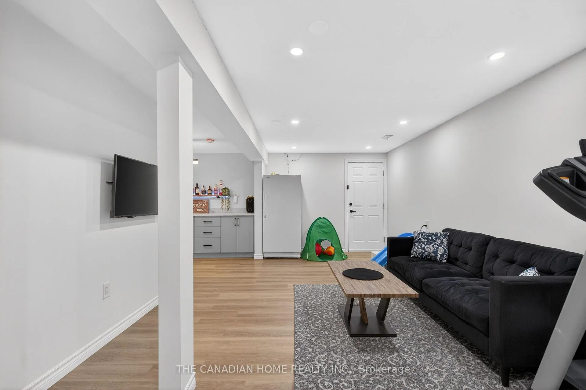 Photo 33 of 339 Kerwood Drive, Cambridge — HOMEH