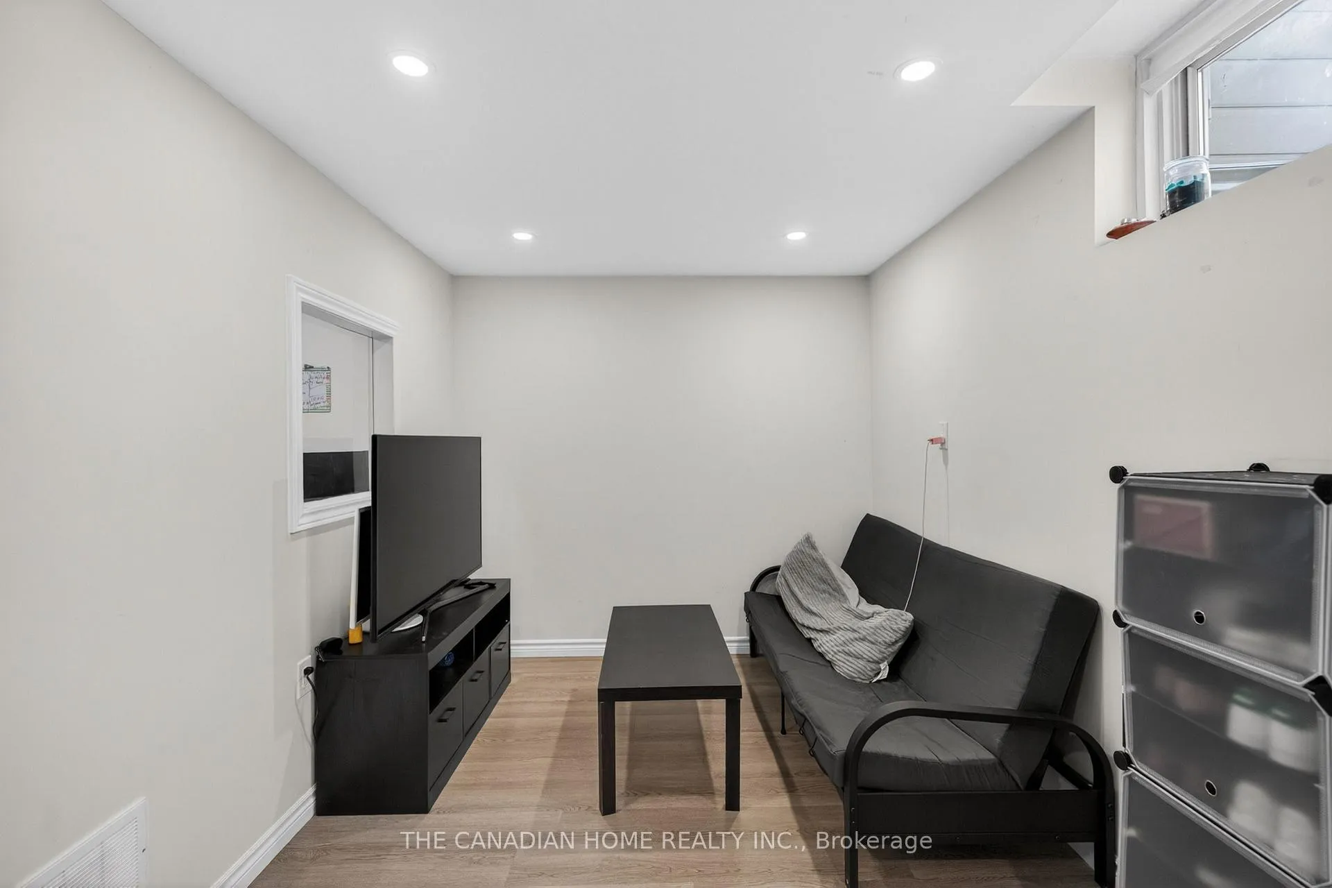 Photo 42 of 339 Kerwood Drive, Cambridge — HOMEH