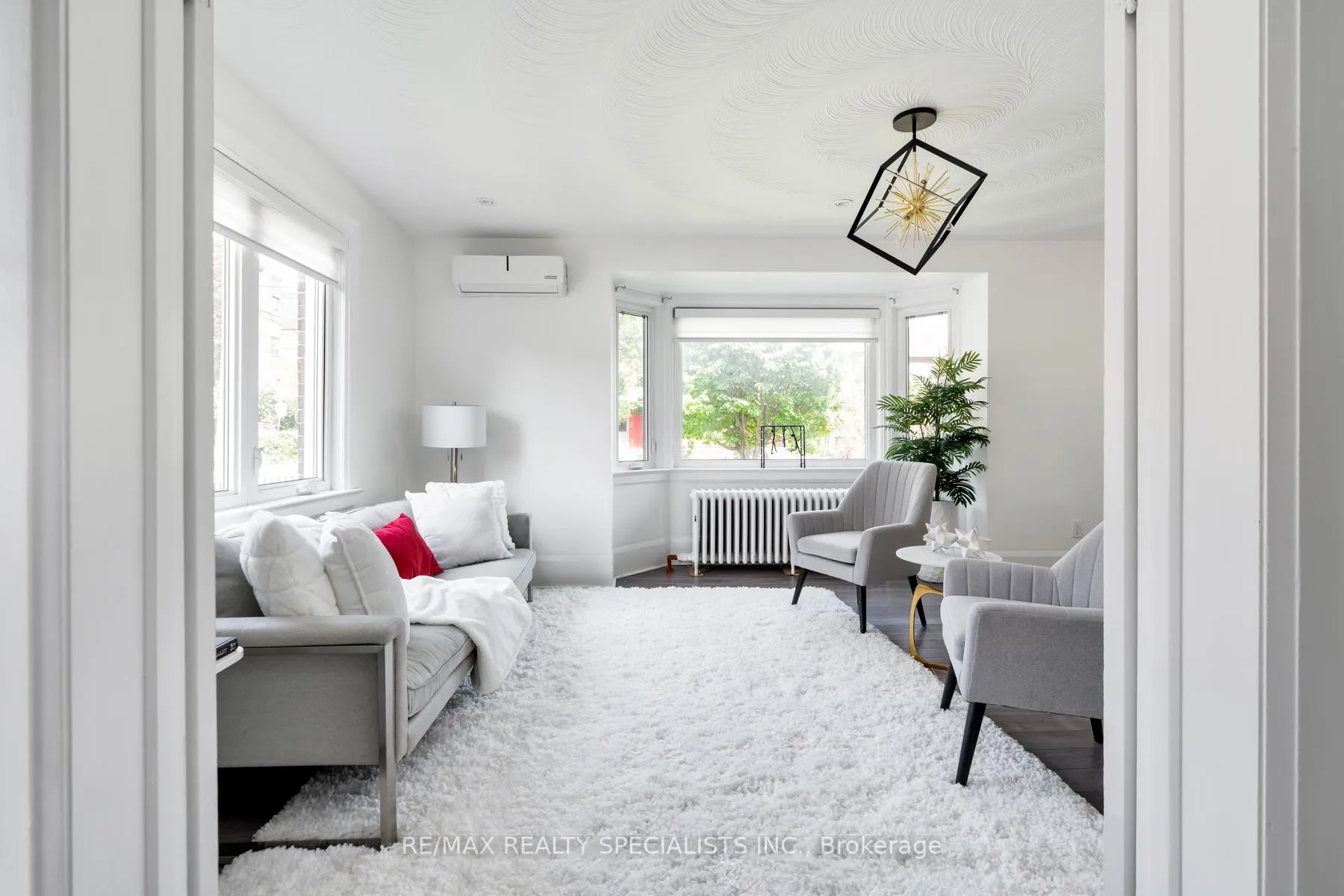 Photo 4 of 290 Westmount Avenue, Toronto, Oakwood Village — HOMEH