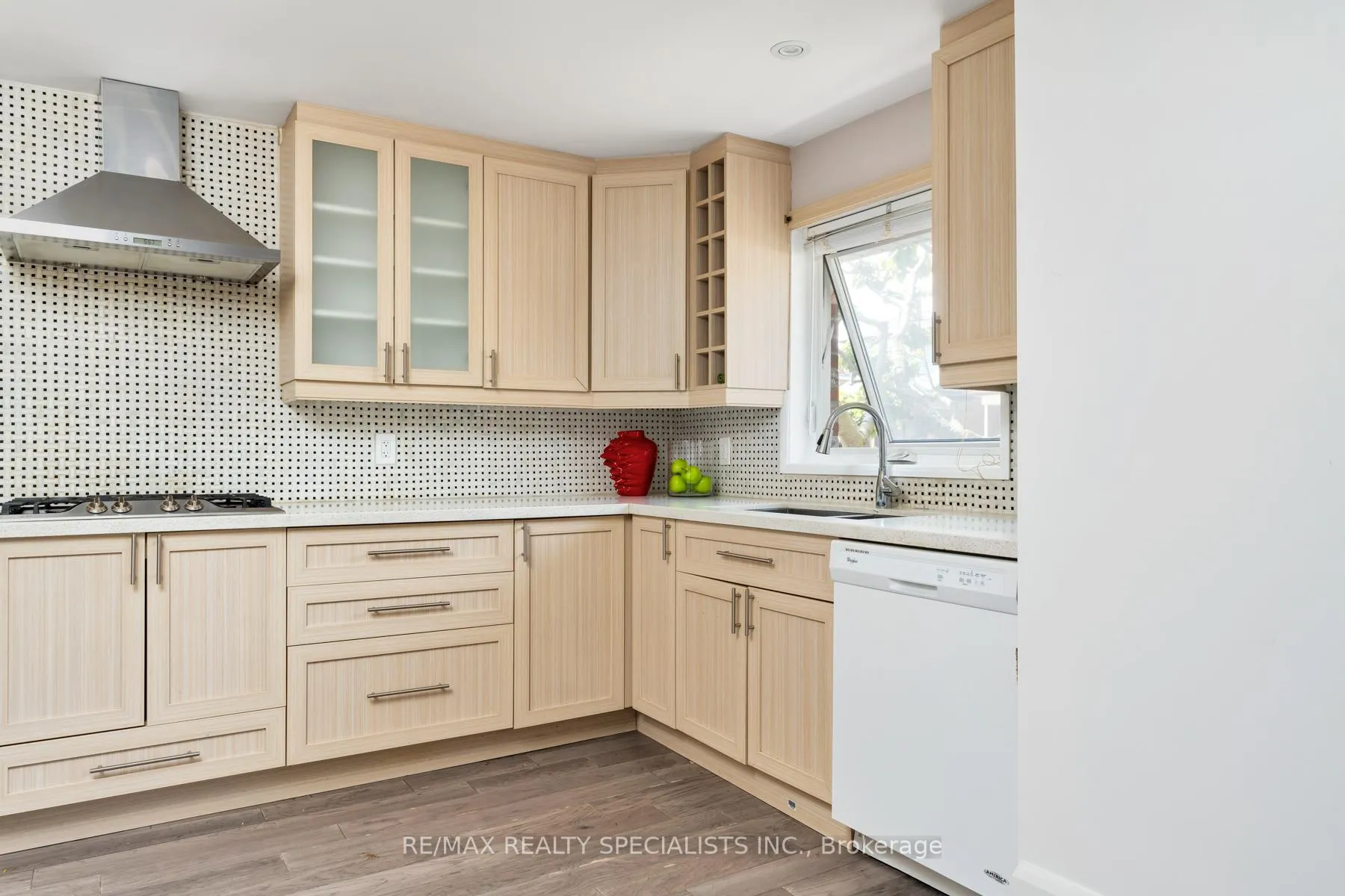 Photo 16 of 290 Westmount Avenue, Toronto, Oakwood Village — HOMEH
