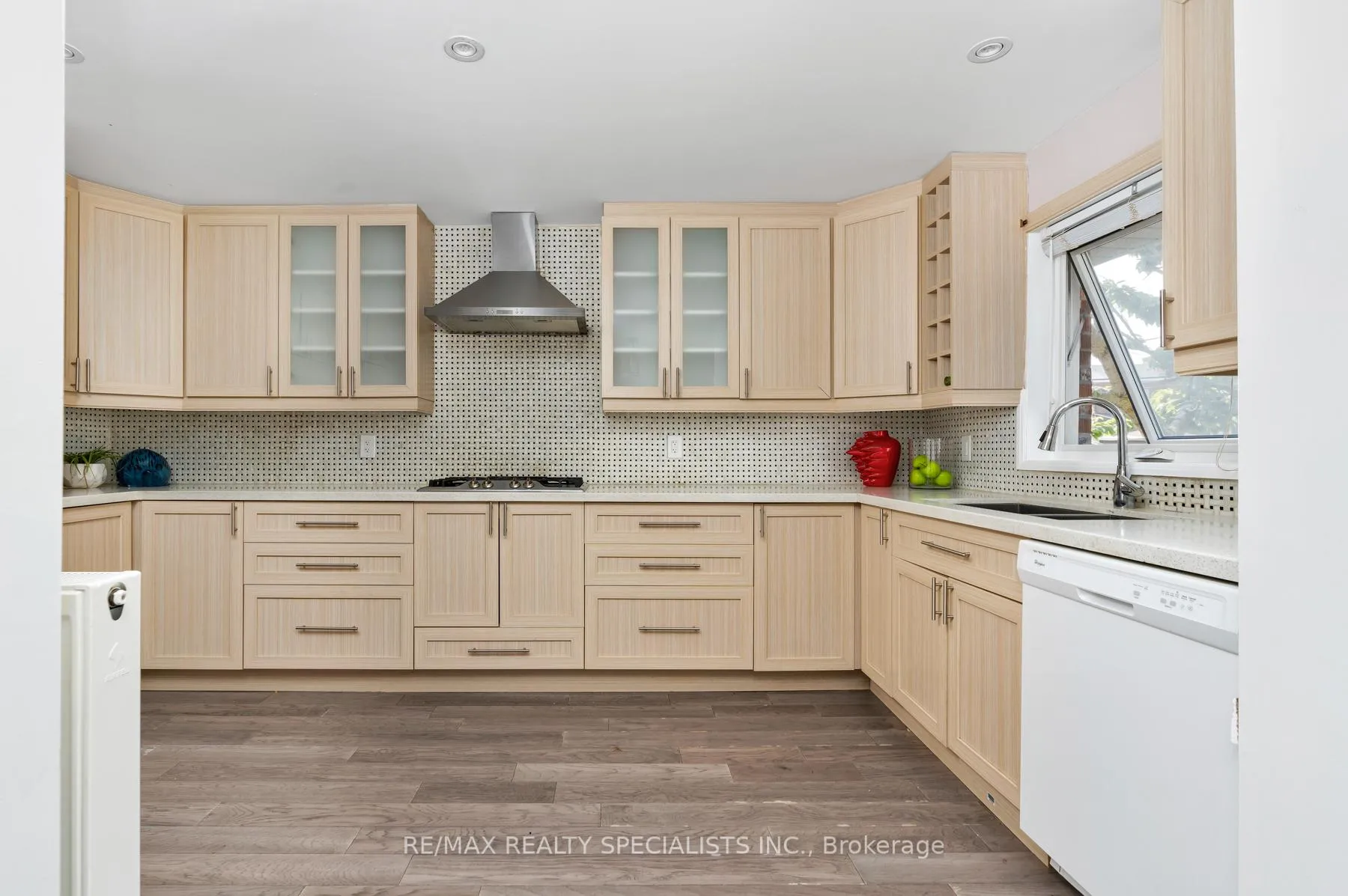 Photo 17 of 290 Westmount Avenue, Toronto, Oakwood Village — HOMEH