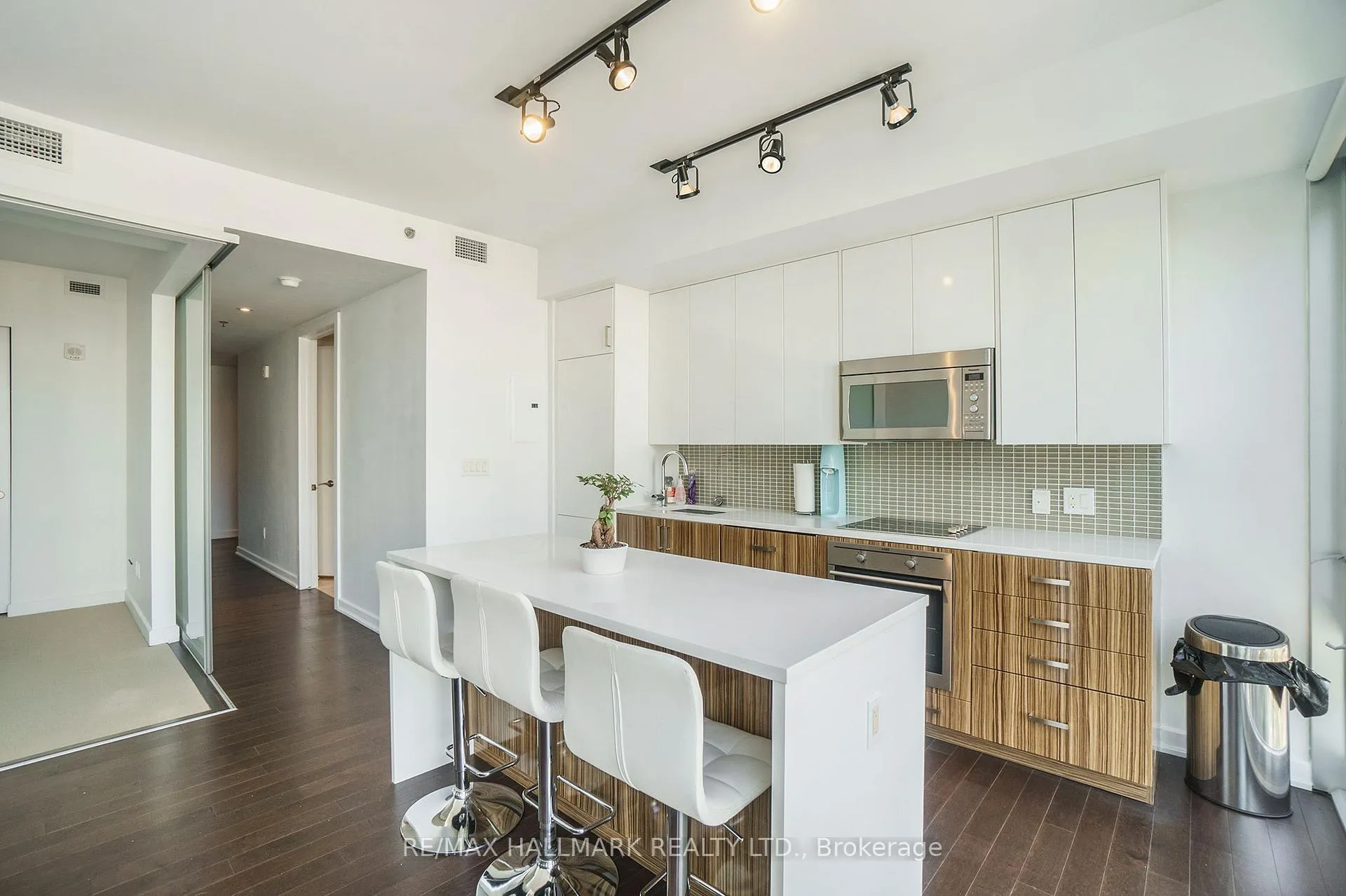 Photo 4 of Unit 1113, 300 Lisgar Street, Ottawa, Ottawa Centre — HOMEH