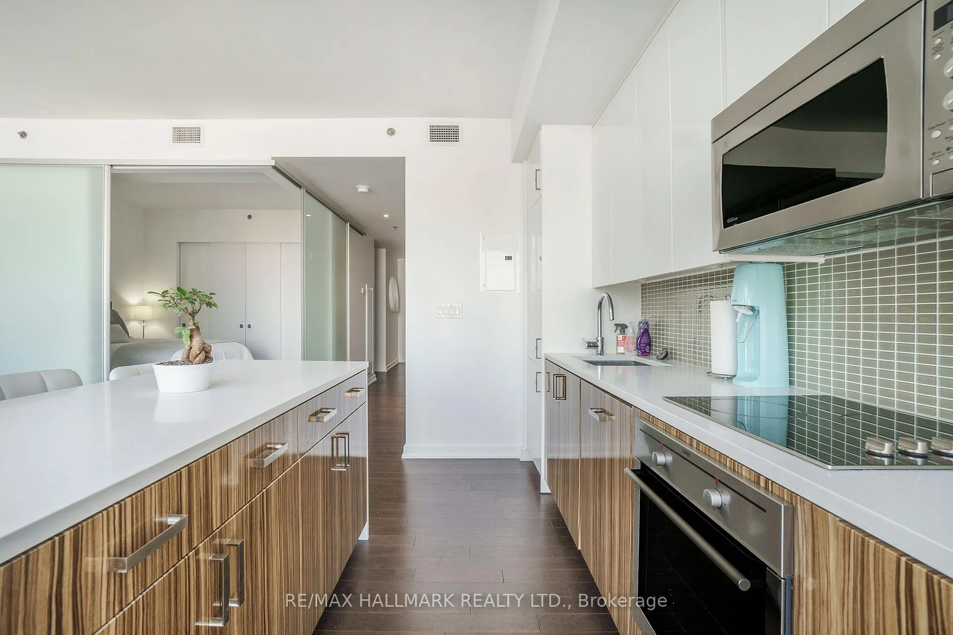 Photo 8 of Unit 1113, 300 Lisgar Street, Ottawa, Ottawa Centre — HOMEH