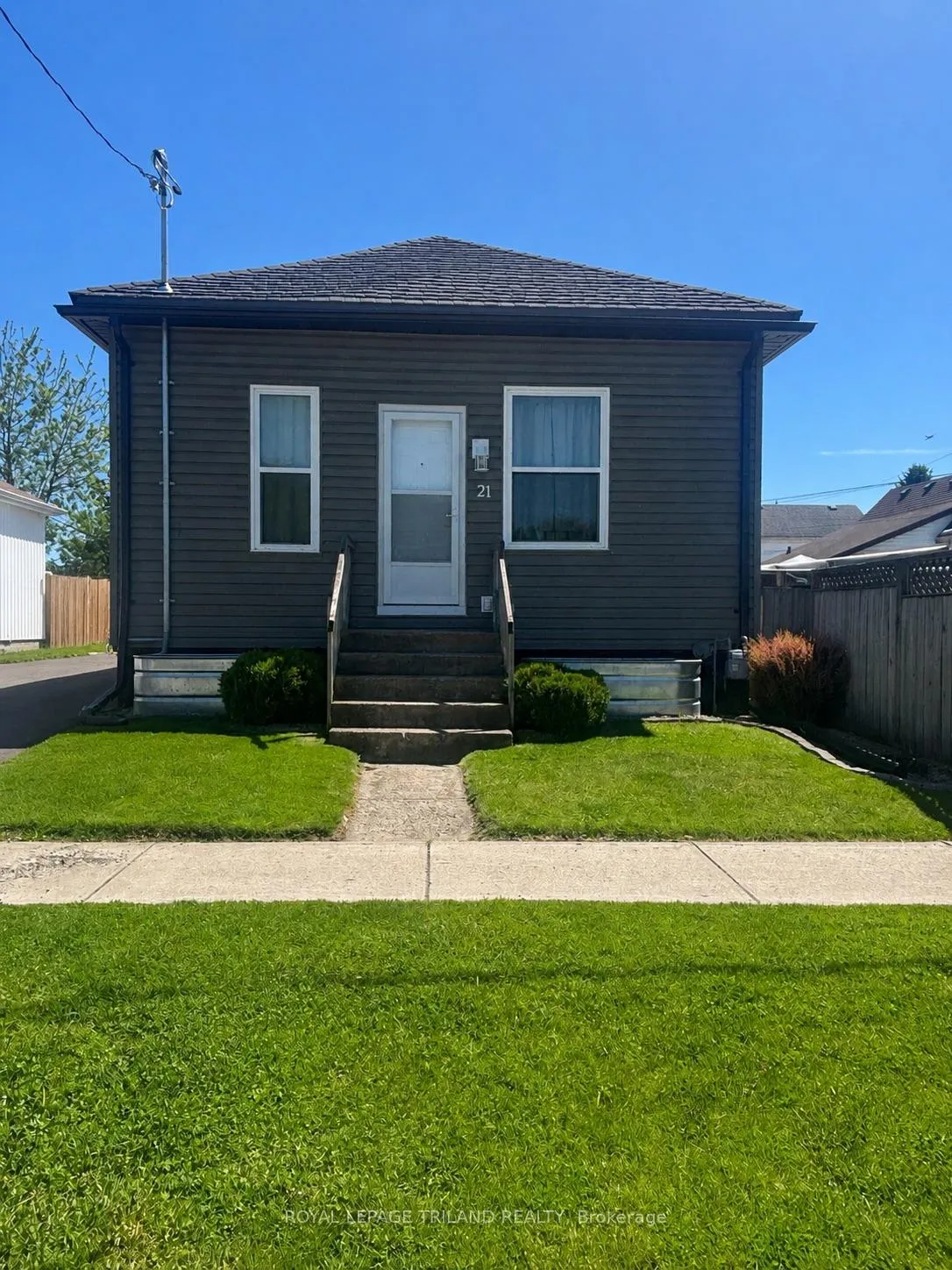 Photo 2 of 21 Mariam Street, St. Thomas — HOMEH