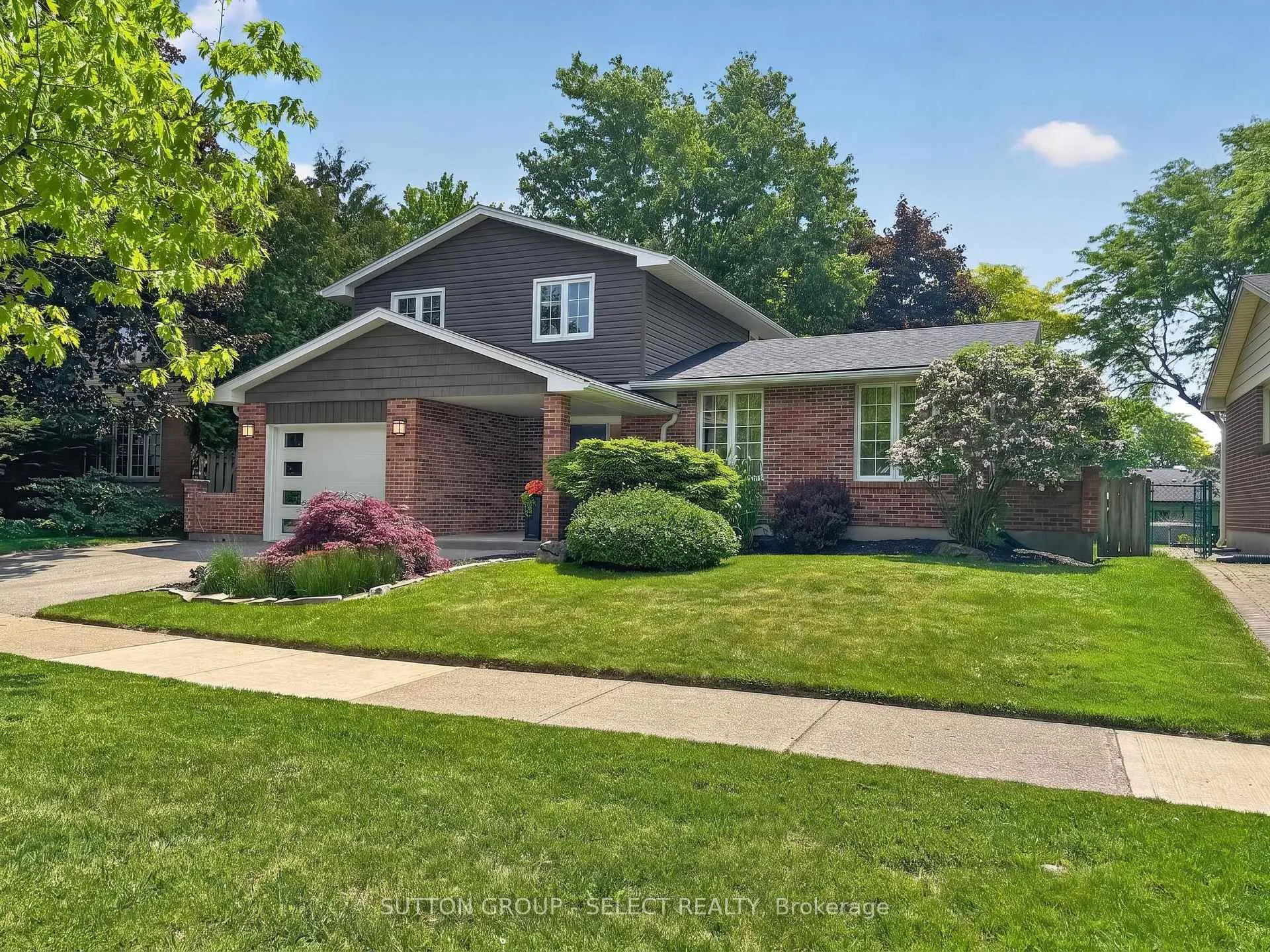 Photo 1 of 574 Cranbrook Road S, London, South M — HOMEH