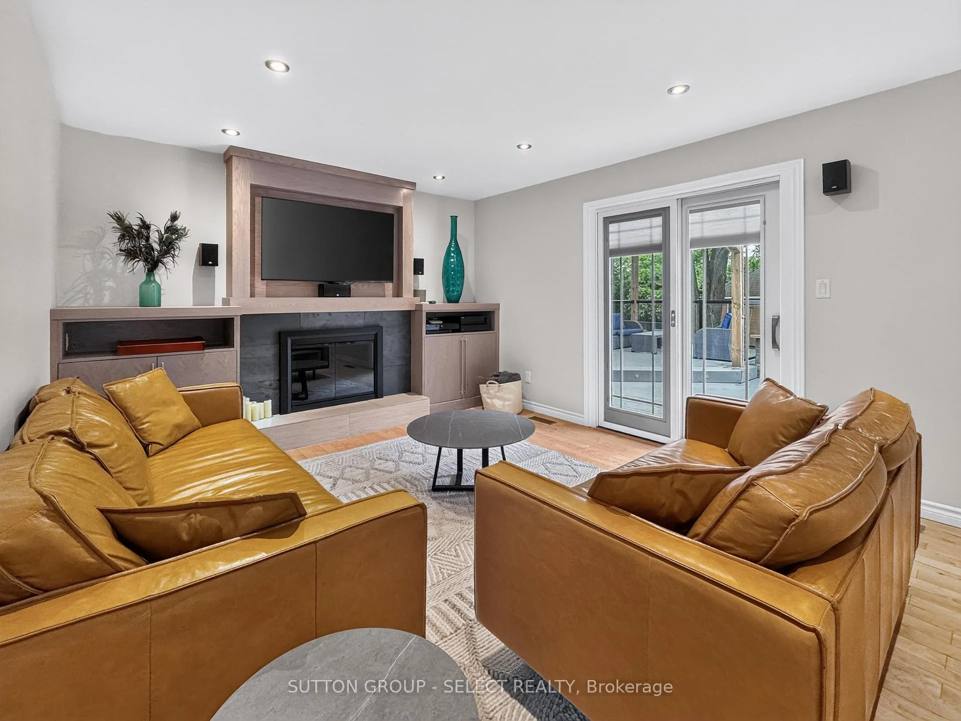 Photo 16 of 574 Cranbrook Road S, London, South M — HOMEH