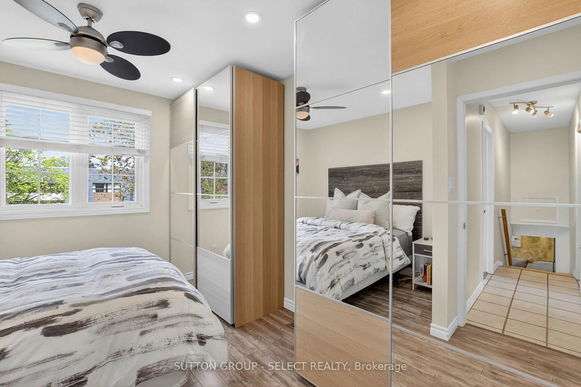 Photo 22 of 574 Cranbrook Road S, London, South M — HOMEH