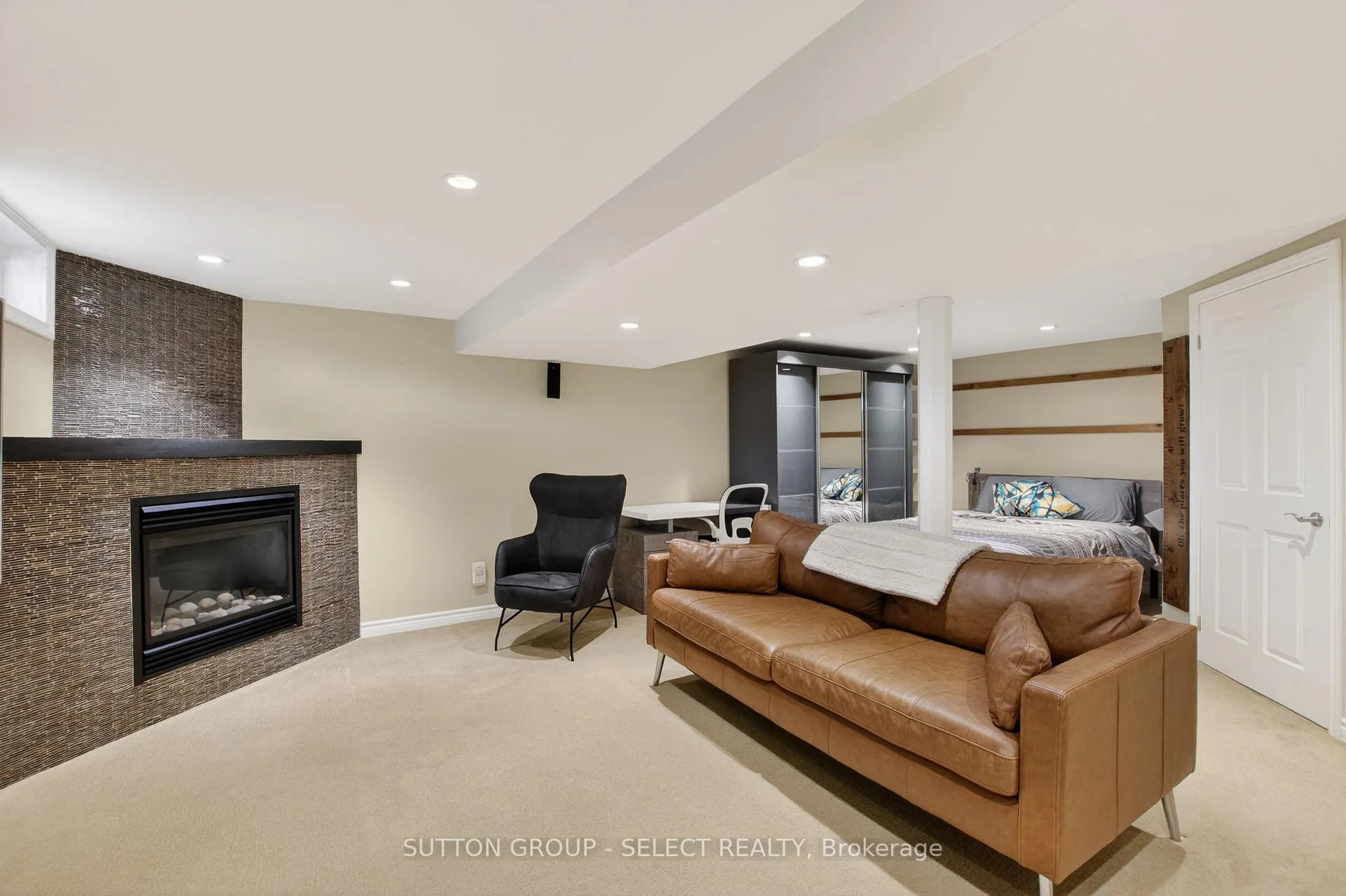 Photo 30 of 574 Cranbrook Road S, London, South M — HOMEH