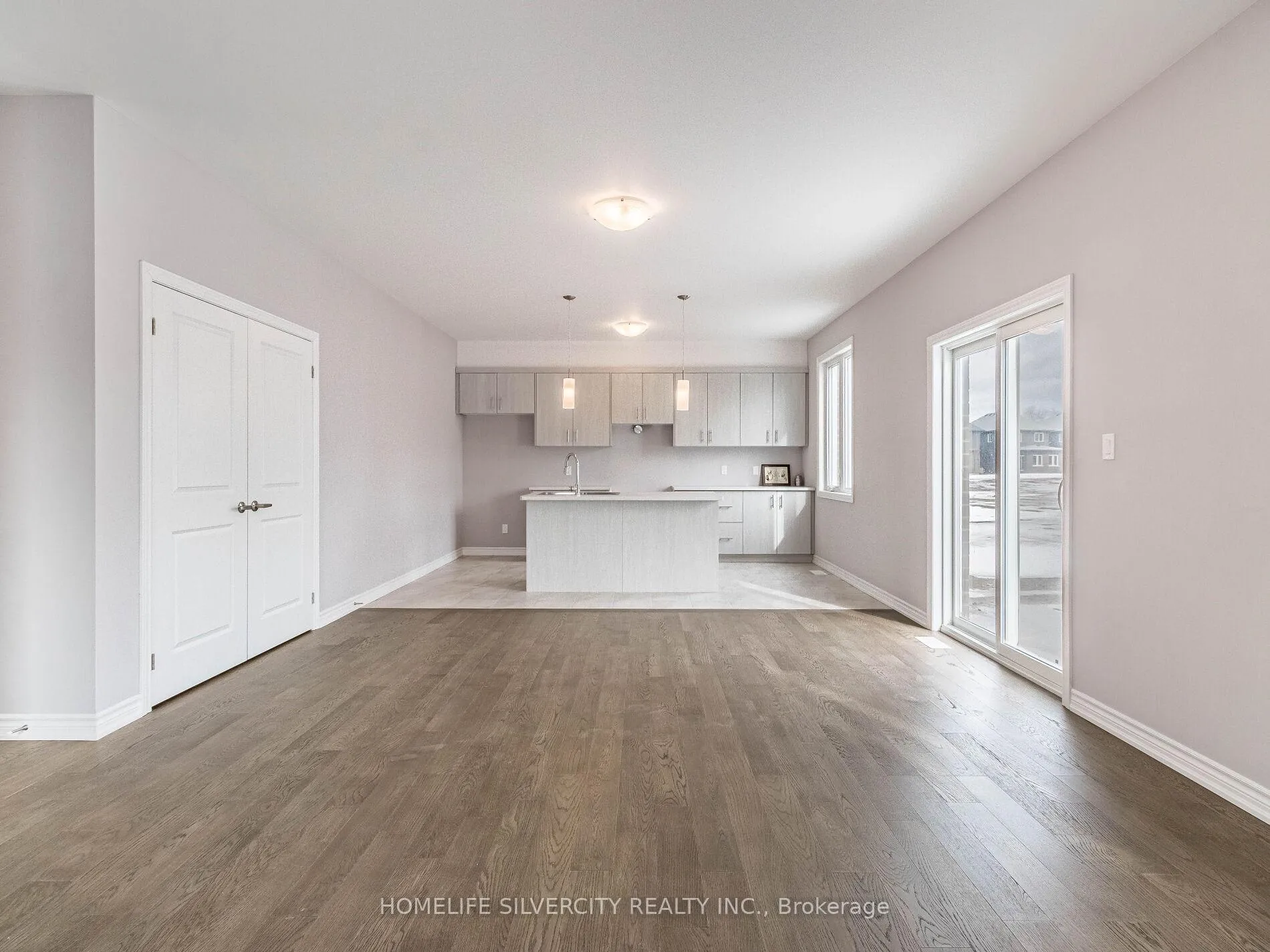 Photo 11 of 215 Southworth Street N, Welland, Lincoln/Crowland — HOMEH