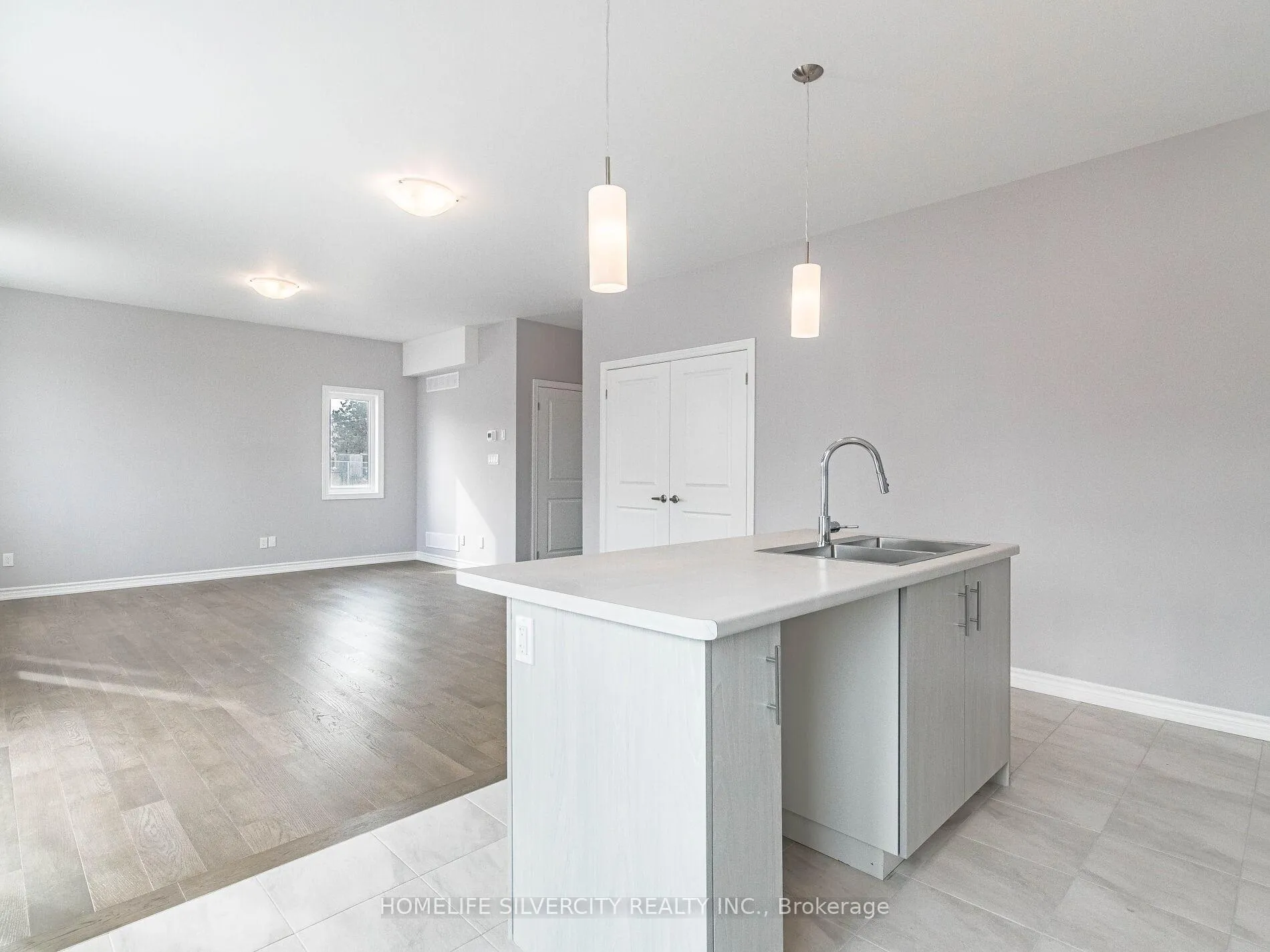 Photo 14 of 215 Southworth Street N, Welland, Lincoln/Crowland — HOMEH