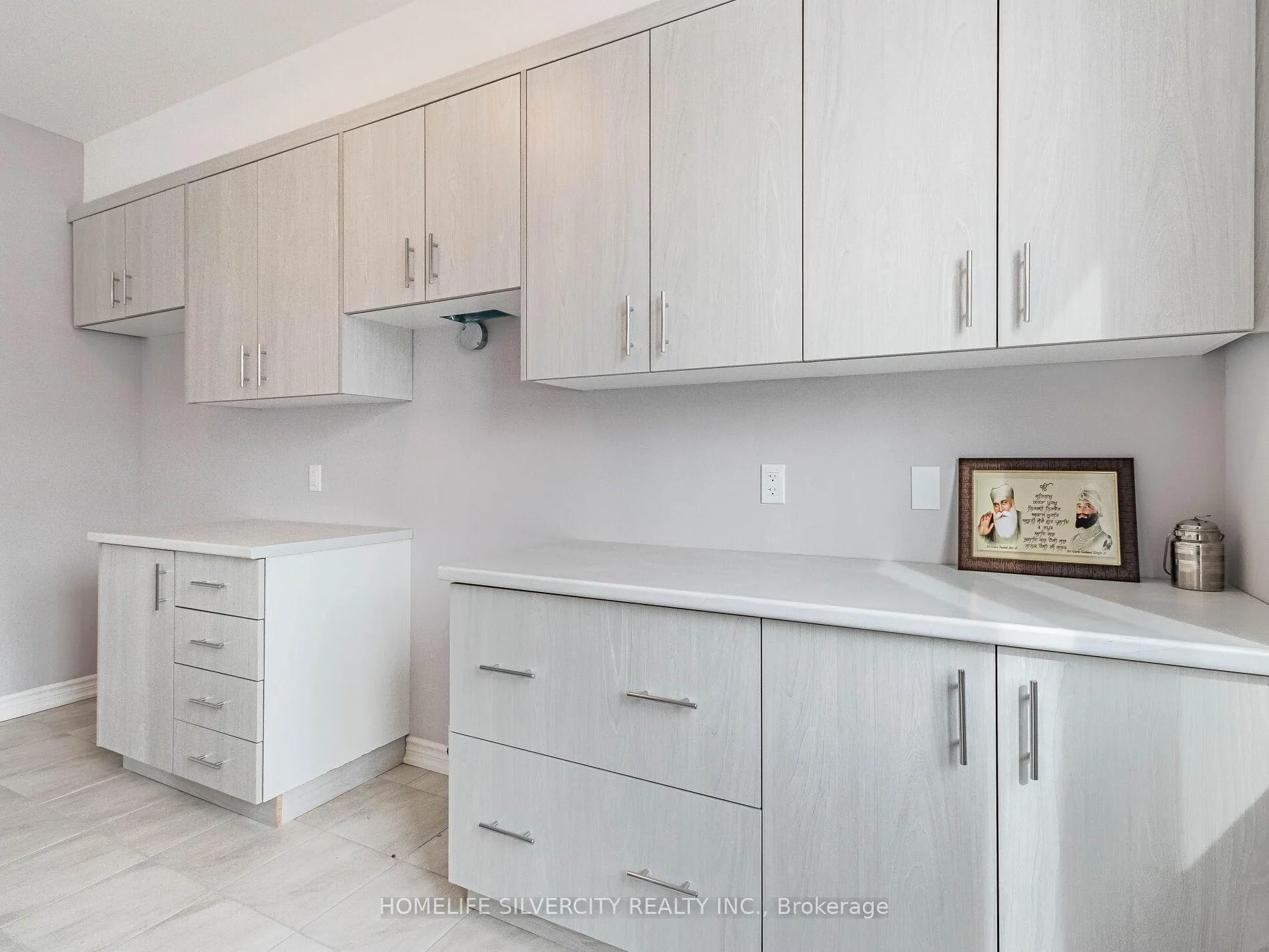 Photo 16 of 215 Southworth Street N, Welland, Lincoln/Crowland — HOMEH