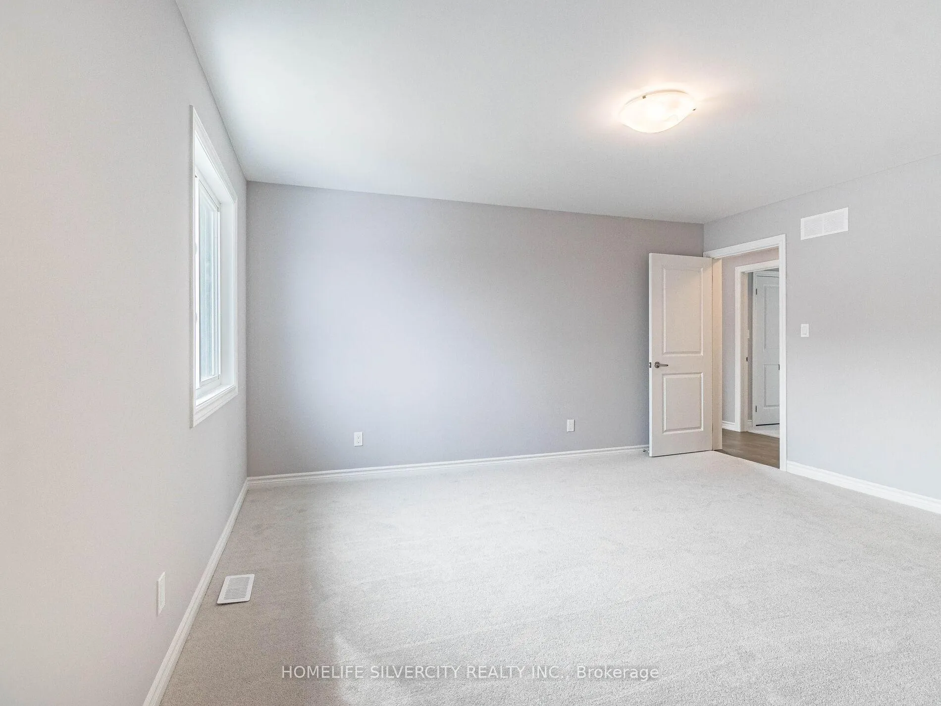 Photo 20 of 215 Southworth Street N, Welland, Lincoln/Crowland — HOMEH