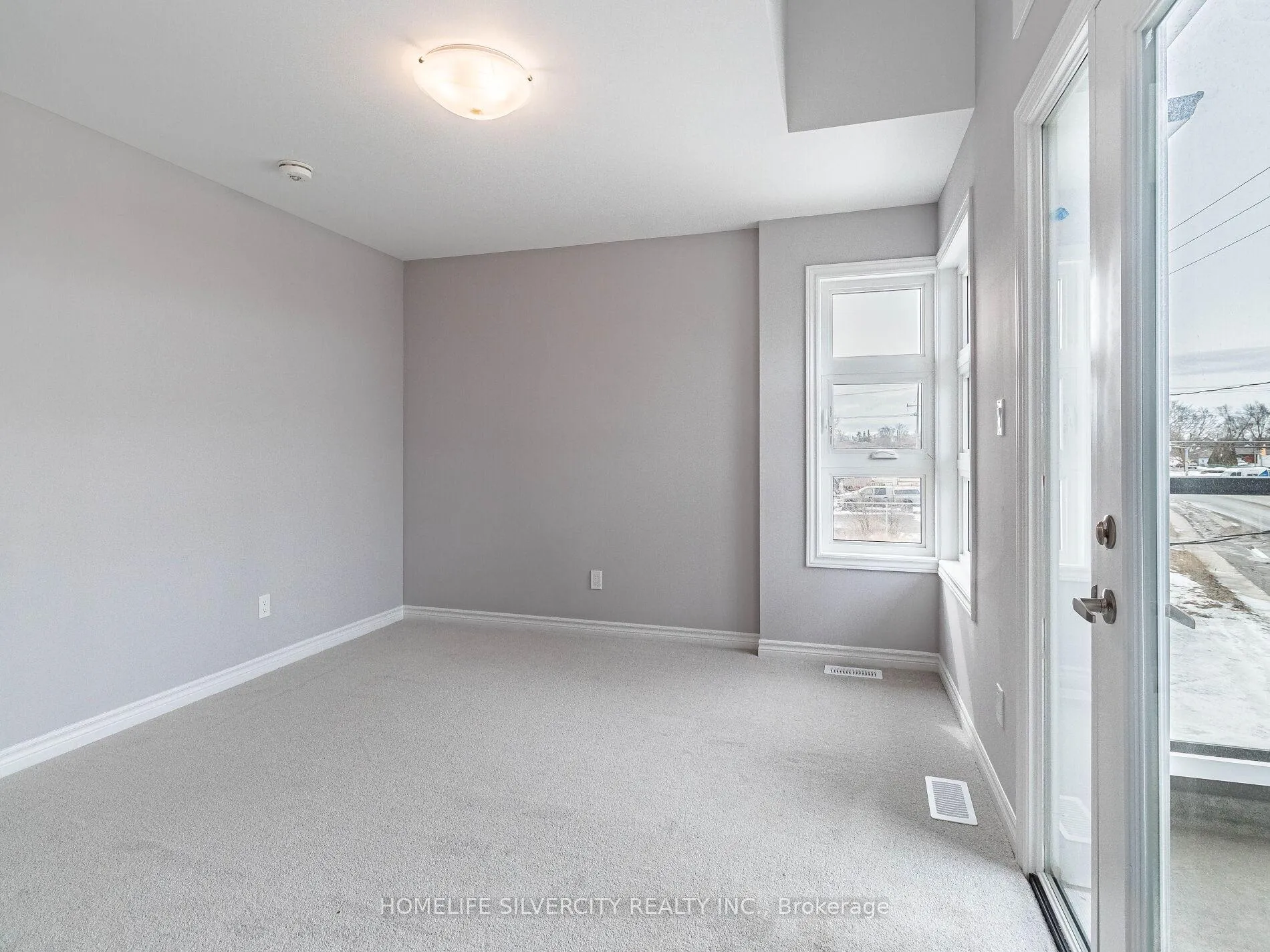 Photo 27 of 215 Southworth Street N, Welland, Lincoln/Crowland — HOMEH