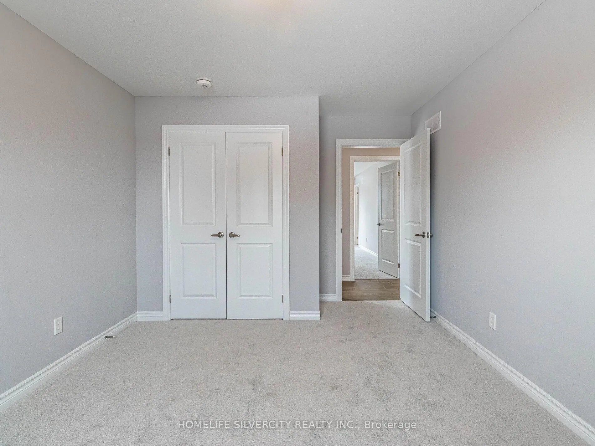 Photo 35 of 215 Southworth Street N, Welland, Lincoln/Crowland — HOMEH