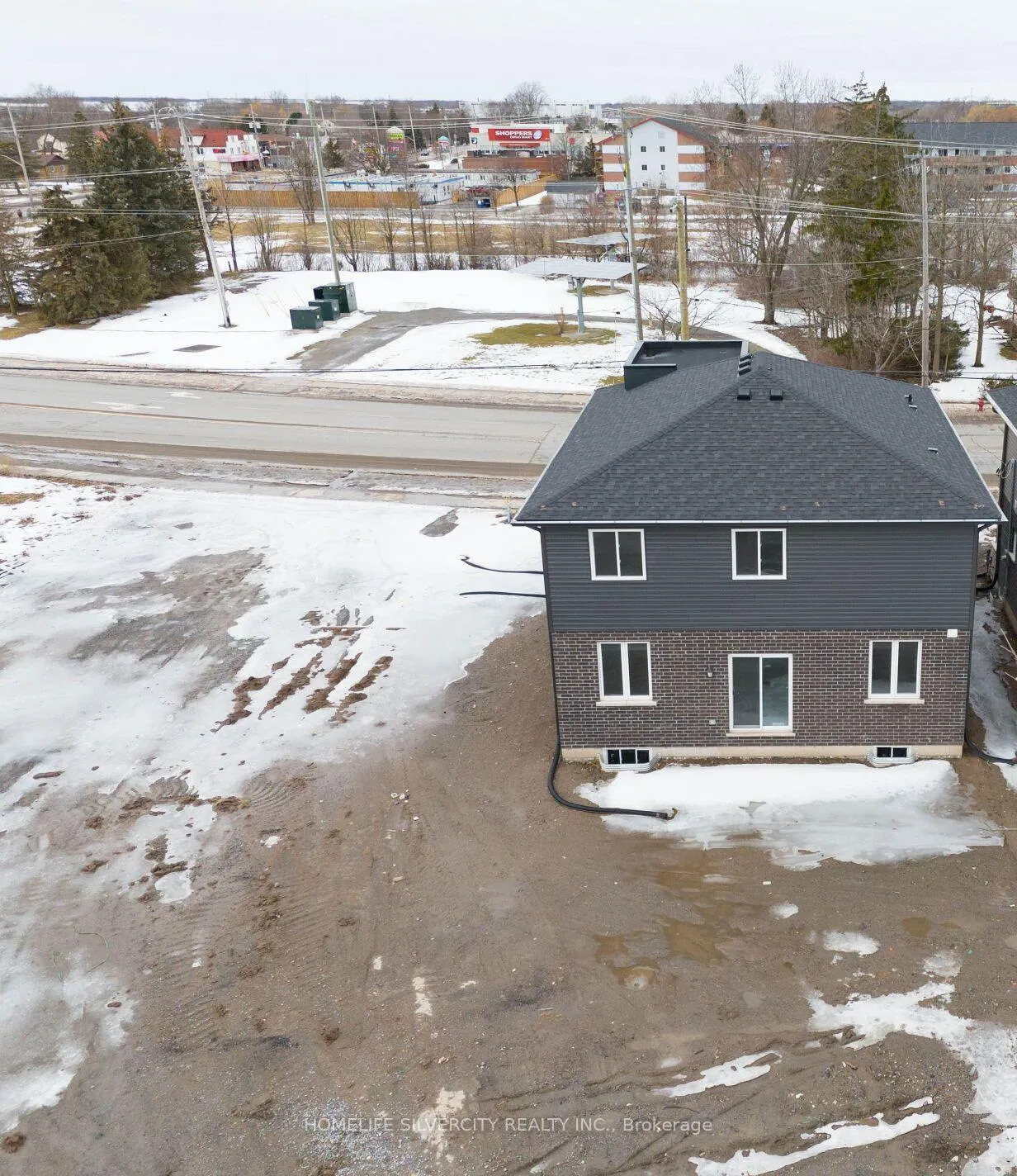 Photo 39 of 215 Southworth Street N, Welland, Lincoln/Crowland — HOMEH