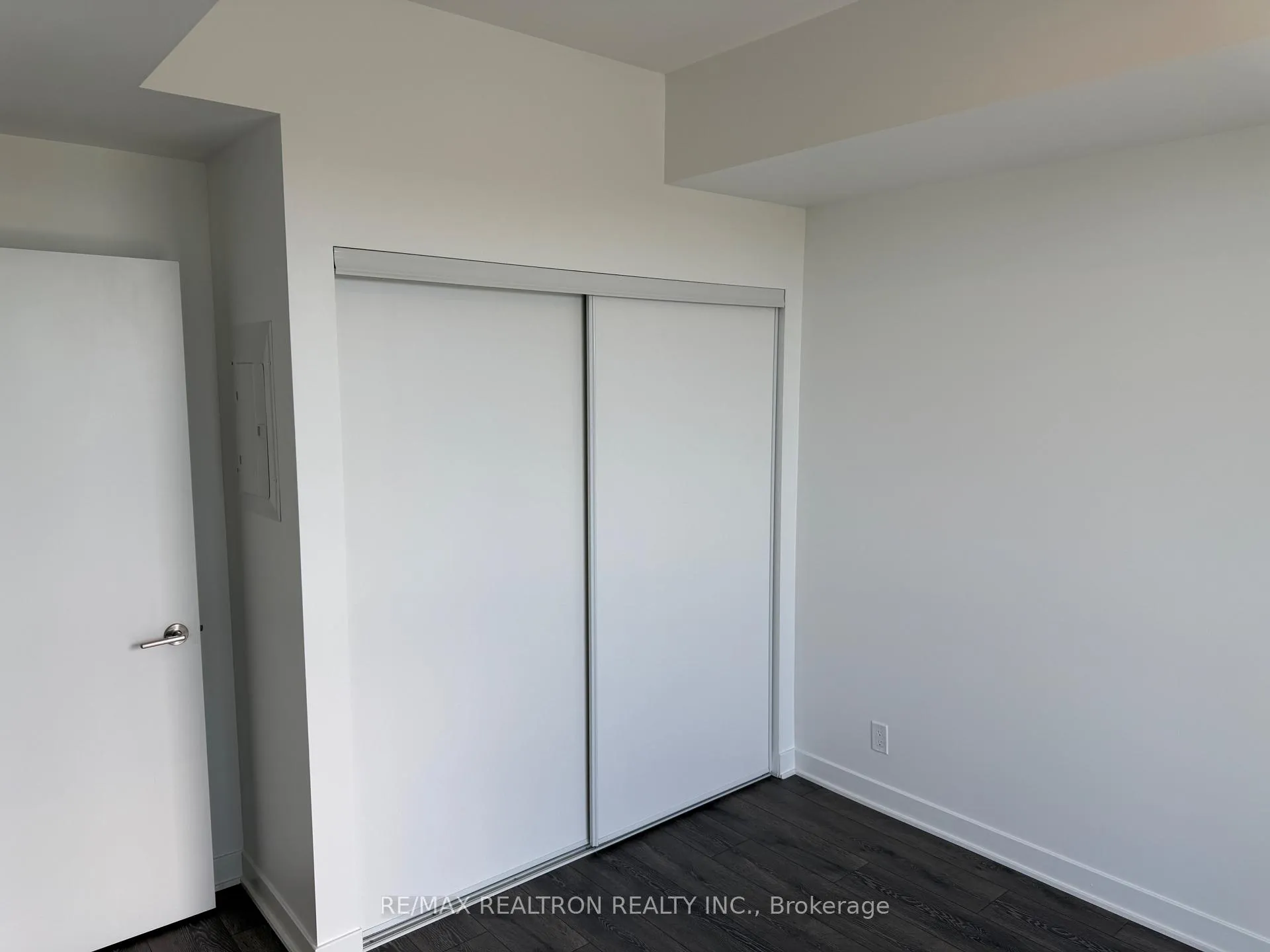 Photo 11 of Unit 1105, 10 Flavelle Trail, Vaughan, Steeles West Industrial — HOMEH