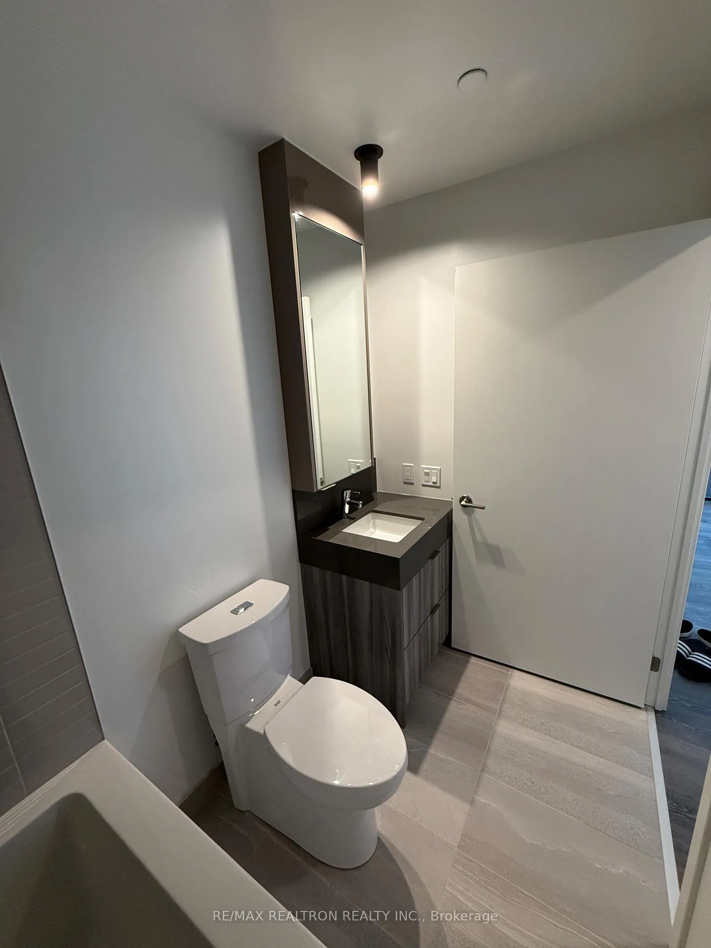 Photo 14 of Unit 1105, 10 Flavelle Trail, Vaughan, Steeles West Industrial — HOMEH