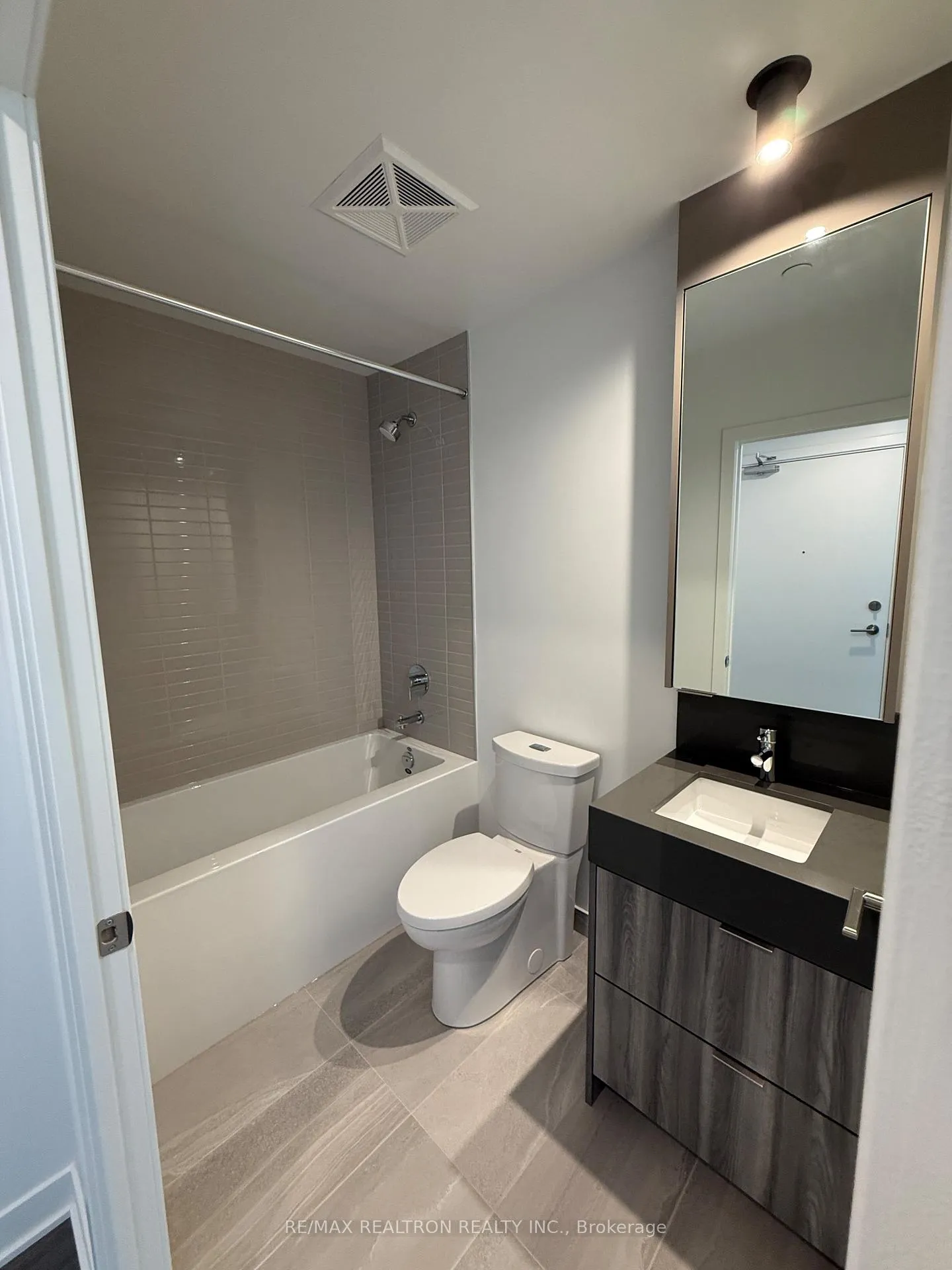Photo 15 of Unit 1105, 10 Flavelle Trail, Vaughan, Steeles West Industrial — HOMEH