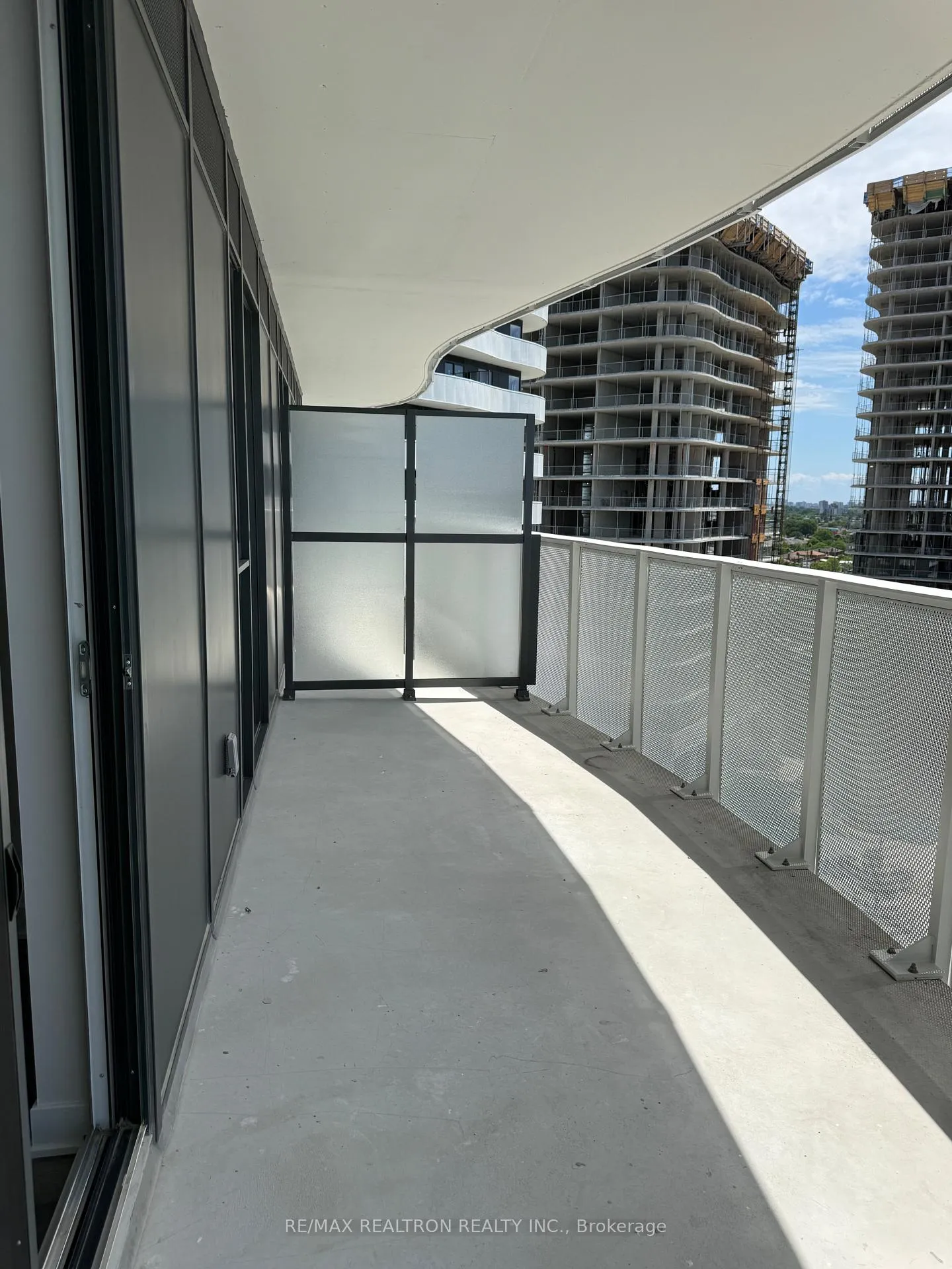 Photo 16 of Unit 1105, 10 Flavelle Trail, Vaughan, Steeles West Industrial — HOMEH