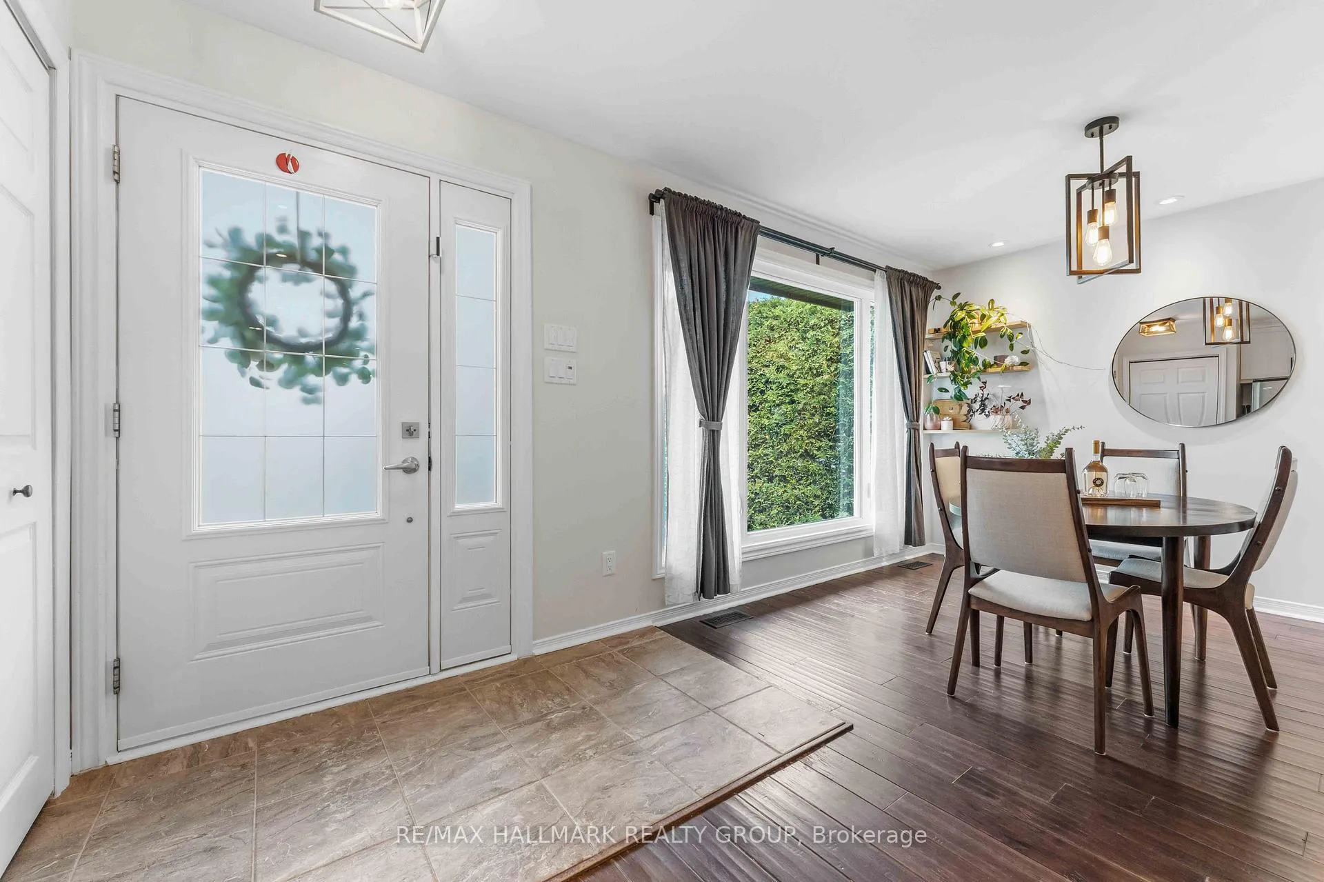 Photo 4 of 352 Mockingbird Drive, Ottawa, Chatelaine Village — HOMEH