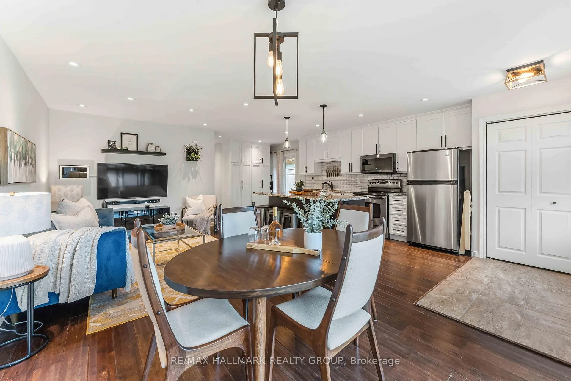 Photo 6 of 352 Mockingbird Drive, Ottawa, Chatelaine Village — HOMEH