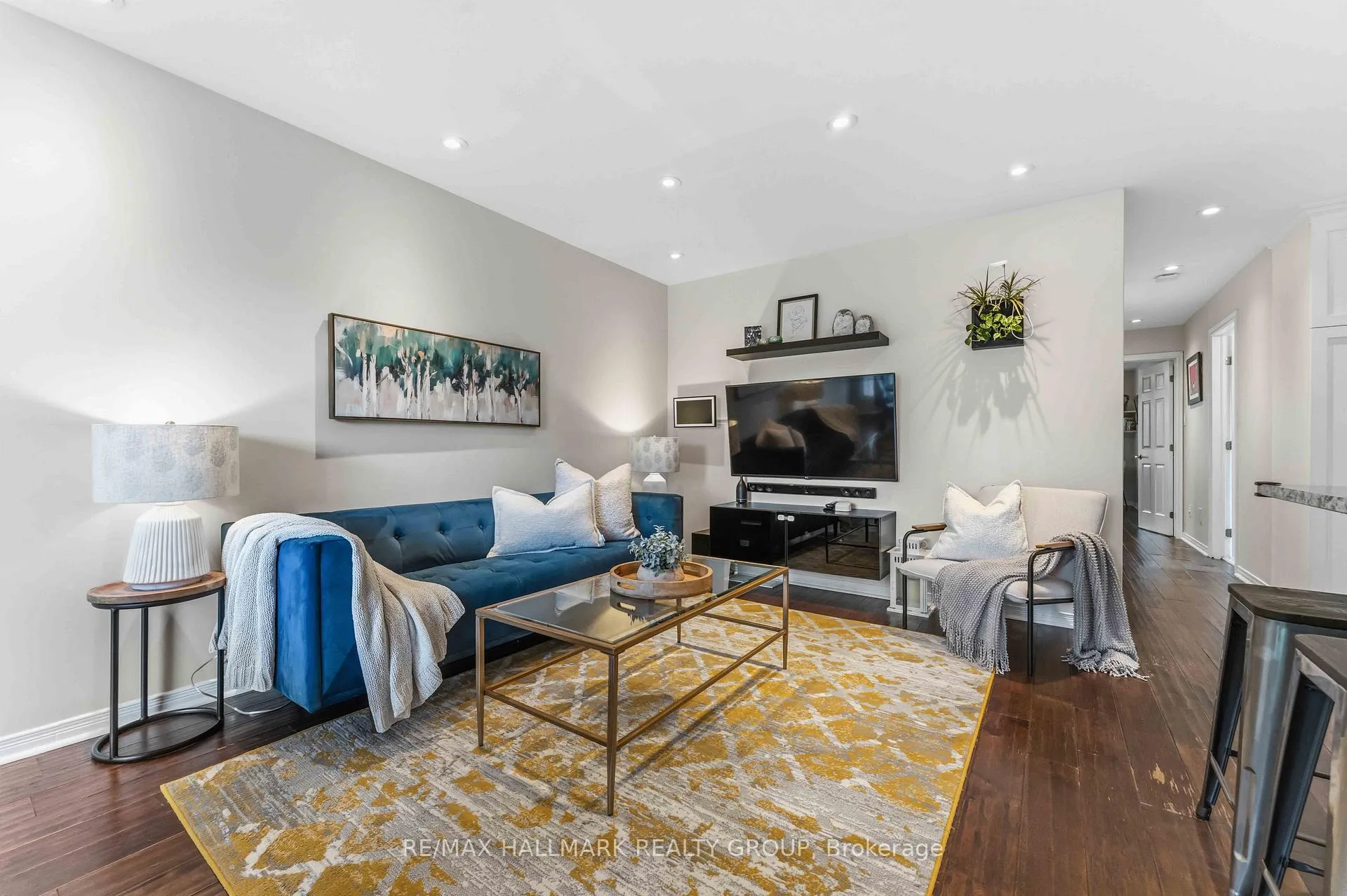 Photo 7 of 352 Mockingbird Drive, Ottawa, Chatelaine Village — HOMEH