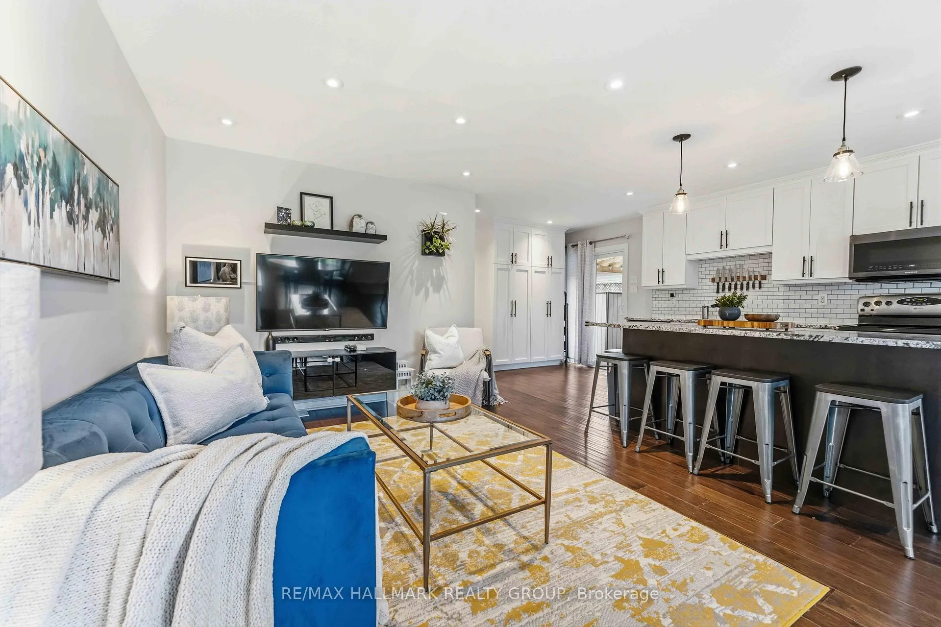 Photo 11 of 352 Mockingbird Drive, Ottawa, Chatelaine Village — HOMEH