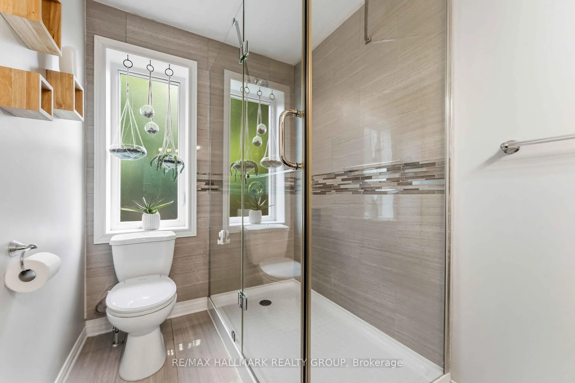 Photo 25 of 352 Mockingbird Drive, Ottawa, Chatelaine Village — HOMEH