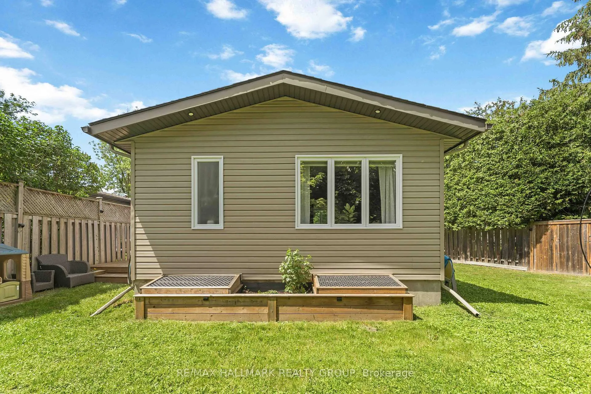Photo 42 of 352 Mockingbird Drive, Ottawa, Chatelaine Village — HOMEH