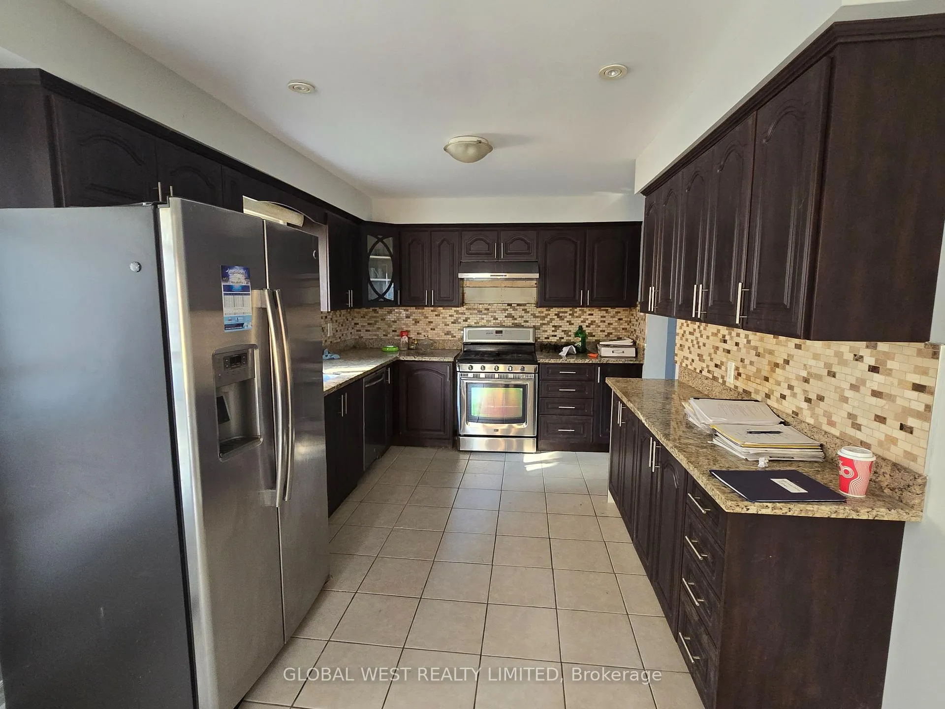 Photo 7 of 18 Samson Court, Brampton, Fletcher's Creek South — HOMEH